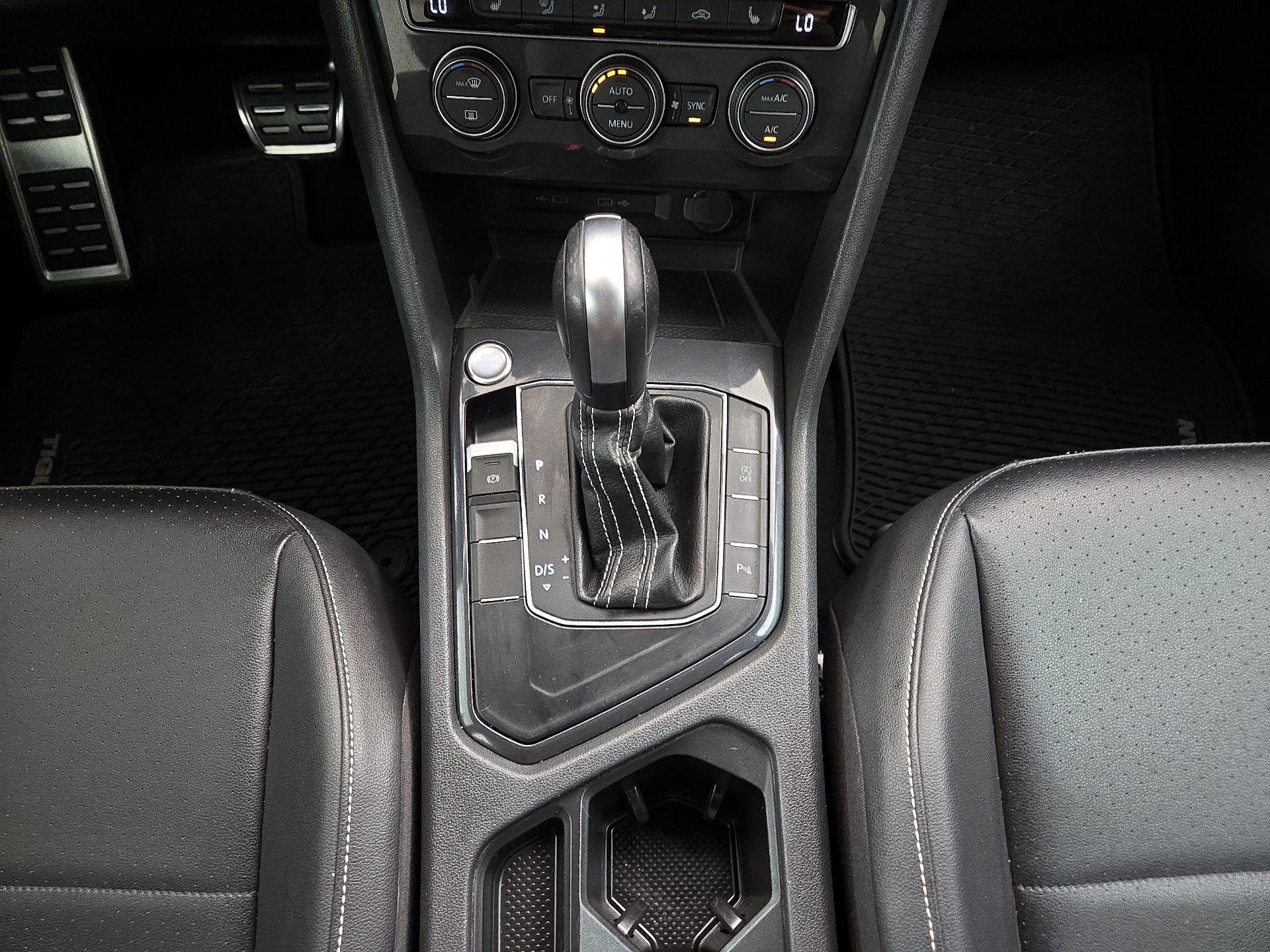 Thumbnail: 2021 Volkswagen Tiguan - 17