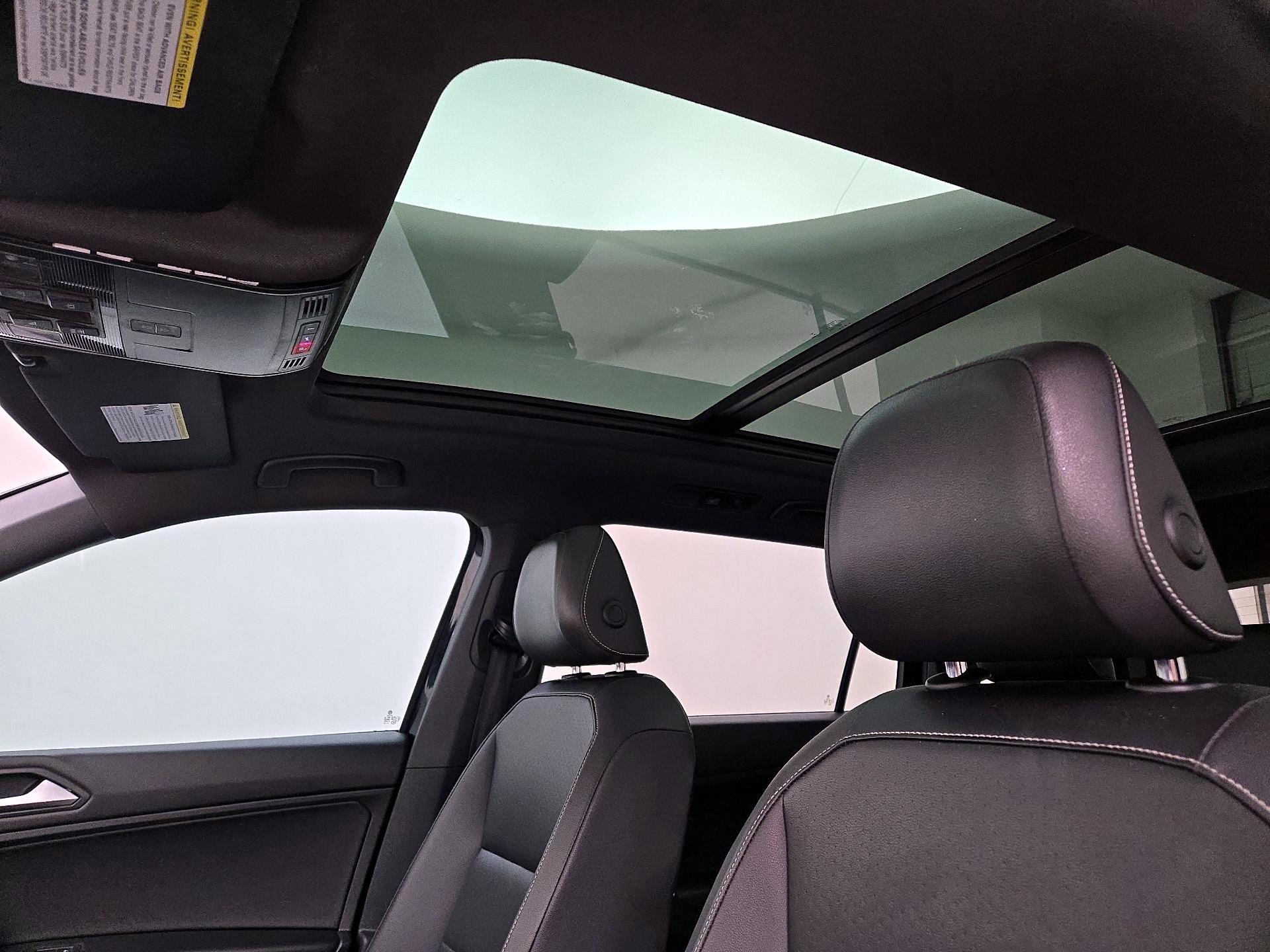 Thumbnail: 2021 Volkswagen Tiguan - 19