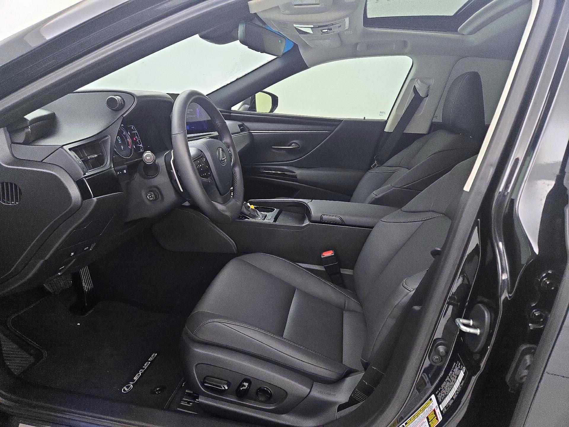 Thumbnail: 2025 Lexus ES - 11