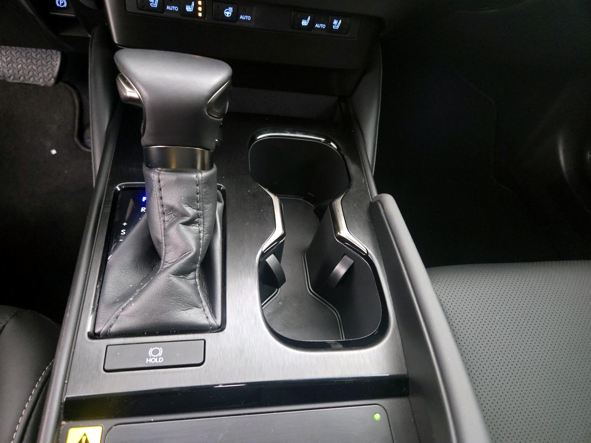 Thumbnail: 2025 Lexus ES - 17