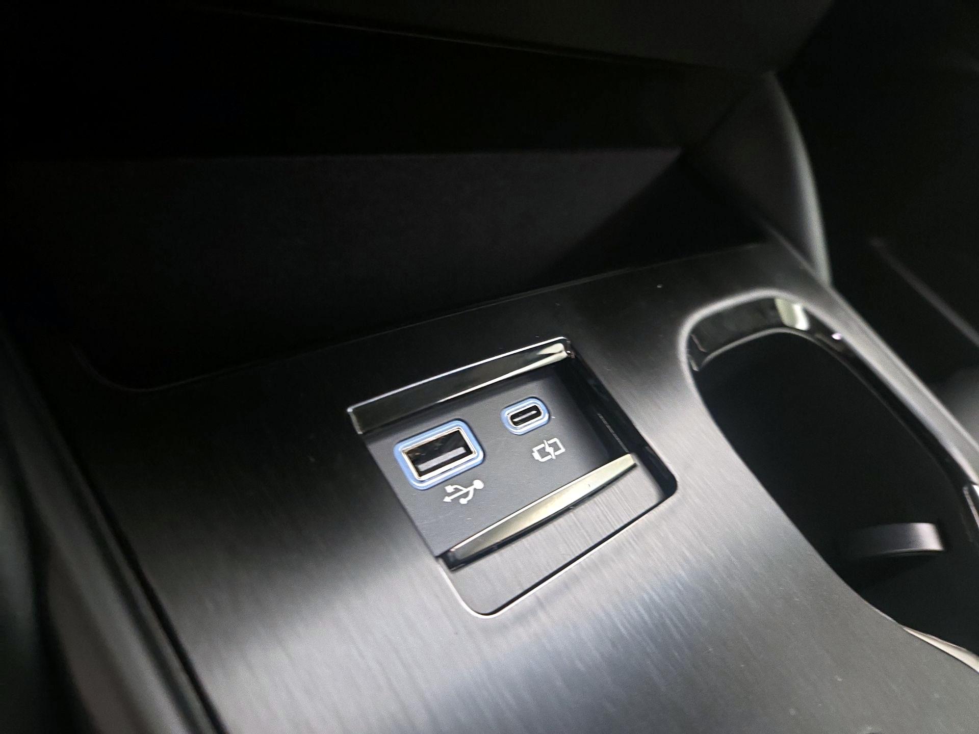 Thumbnail: 2025 Lexus ES - 18