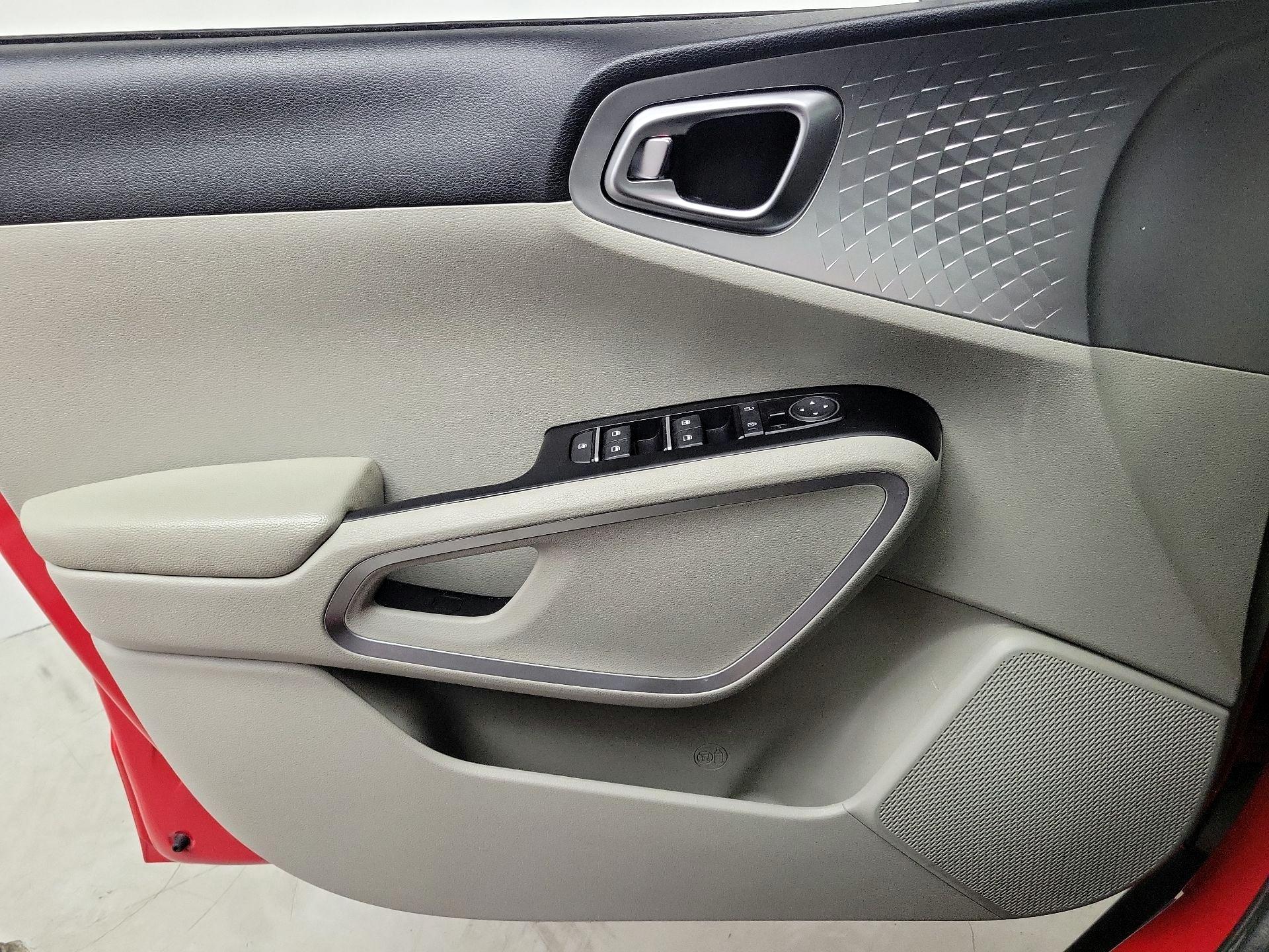 Thumbnail: 2022 Kia Soul - 12