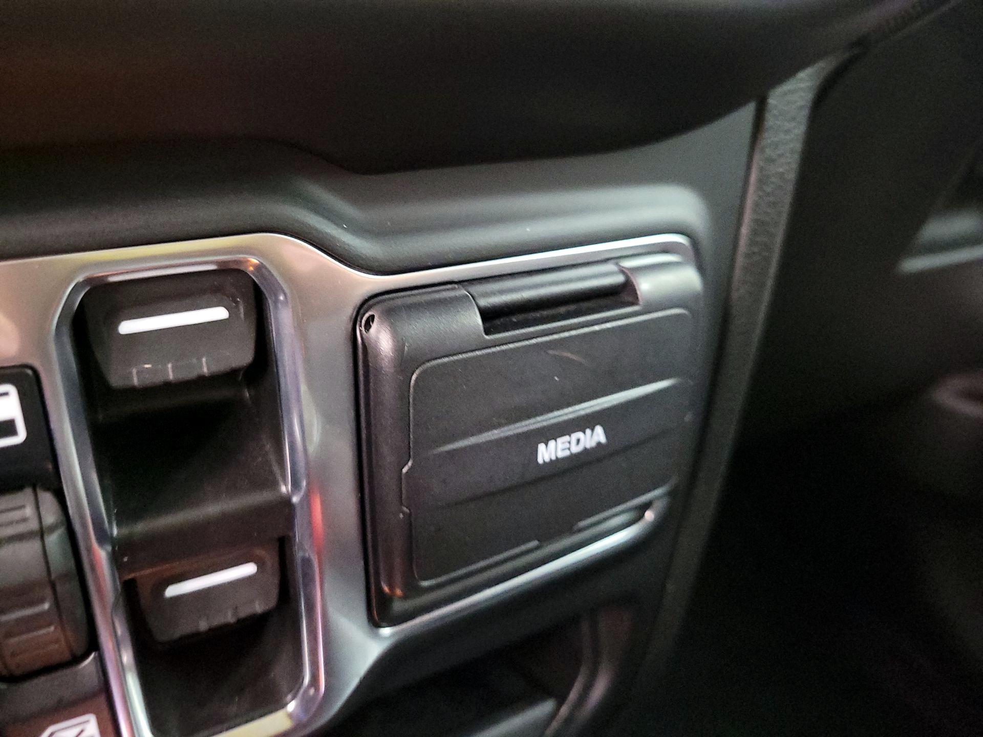 Thumbnail: 2023 Jeep Gladiator - 19