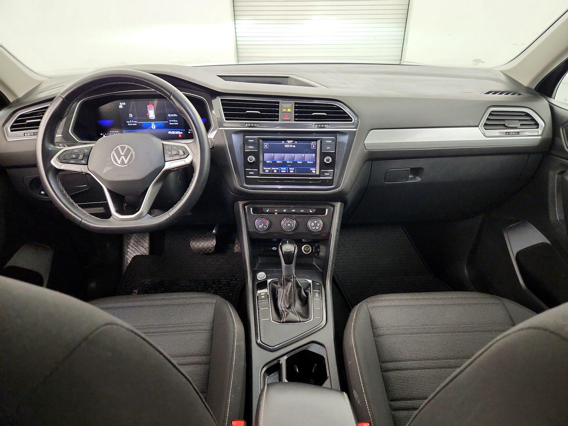 Thumbnail: 2024 Volkswagen Tiguan - 9