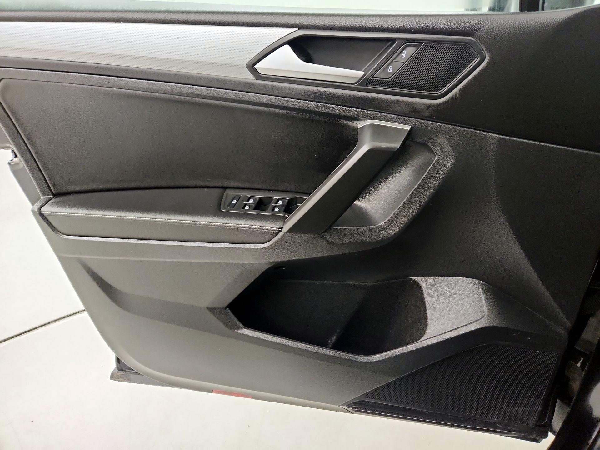 Thumbnail: 2024 Volkswagen Tiguan - 12