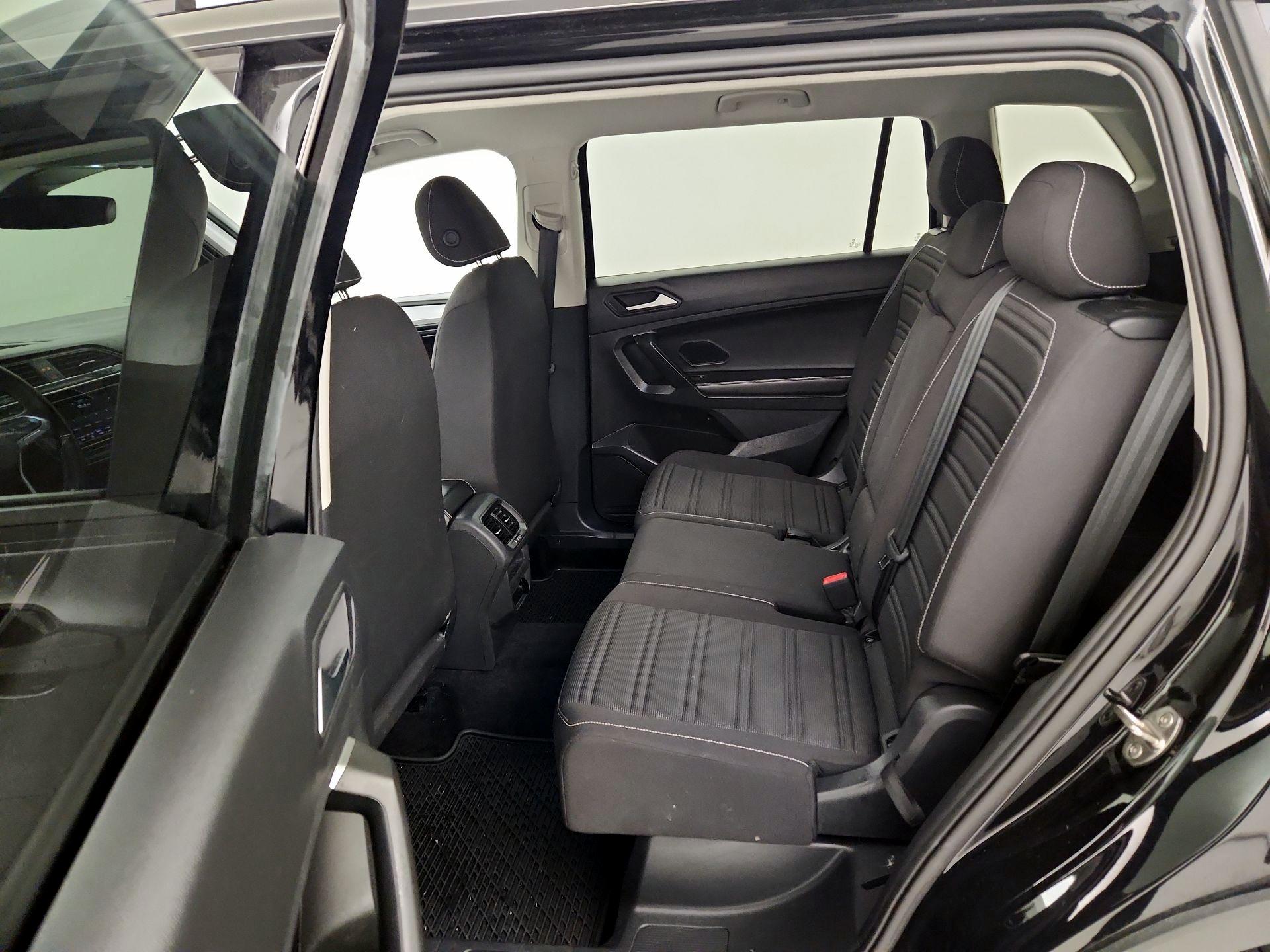 Thumbnail: 2024 Volkswagen Tiguan - 19