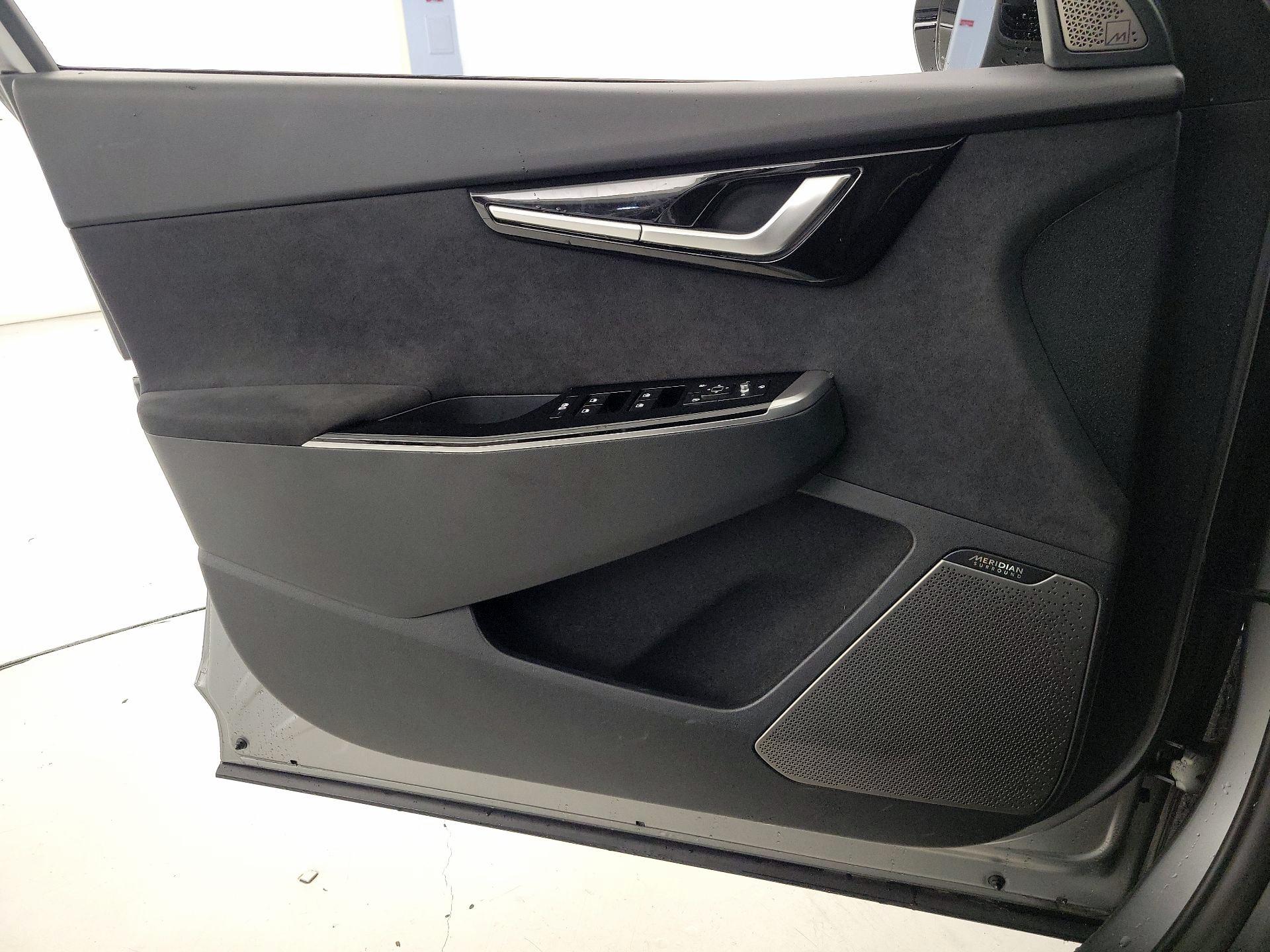 Thumbnail: 2023 Kia EV6 - 12