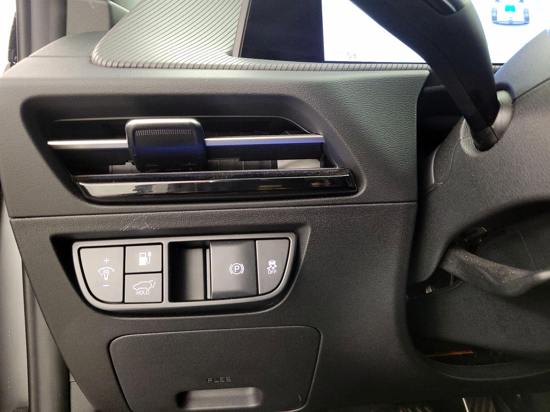 Thumbnail: 2023 Kia EV6 - 13