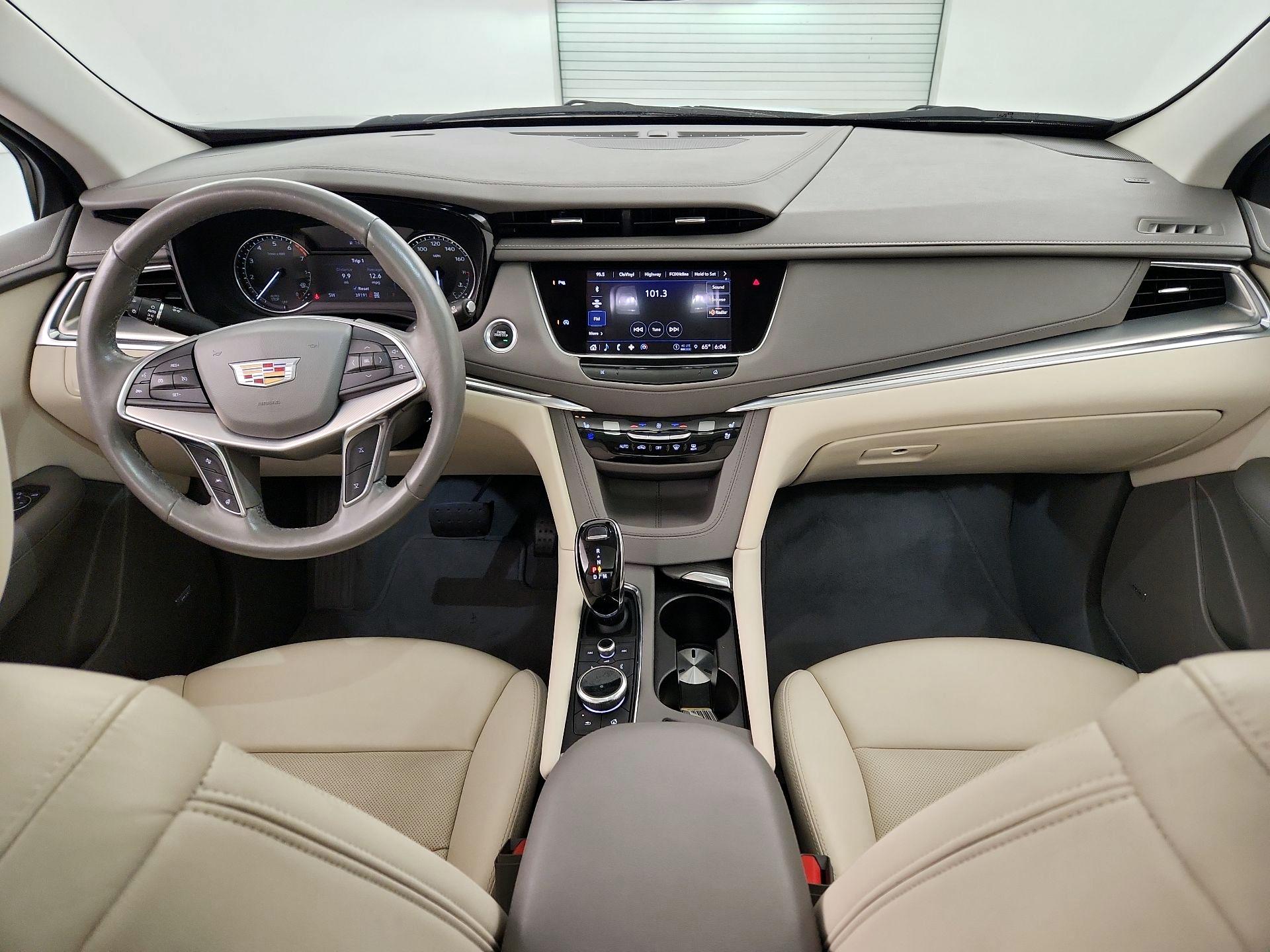 Thumbnail: 2022 Cadillac XT5 - 9