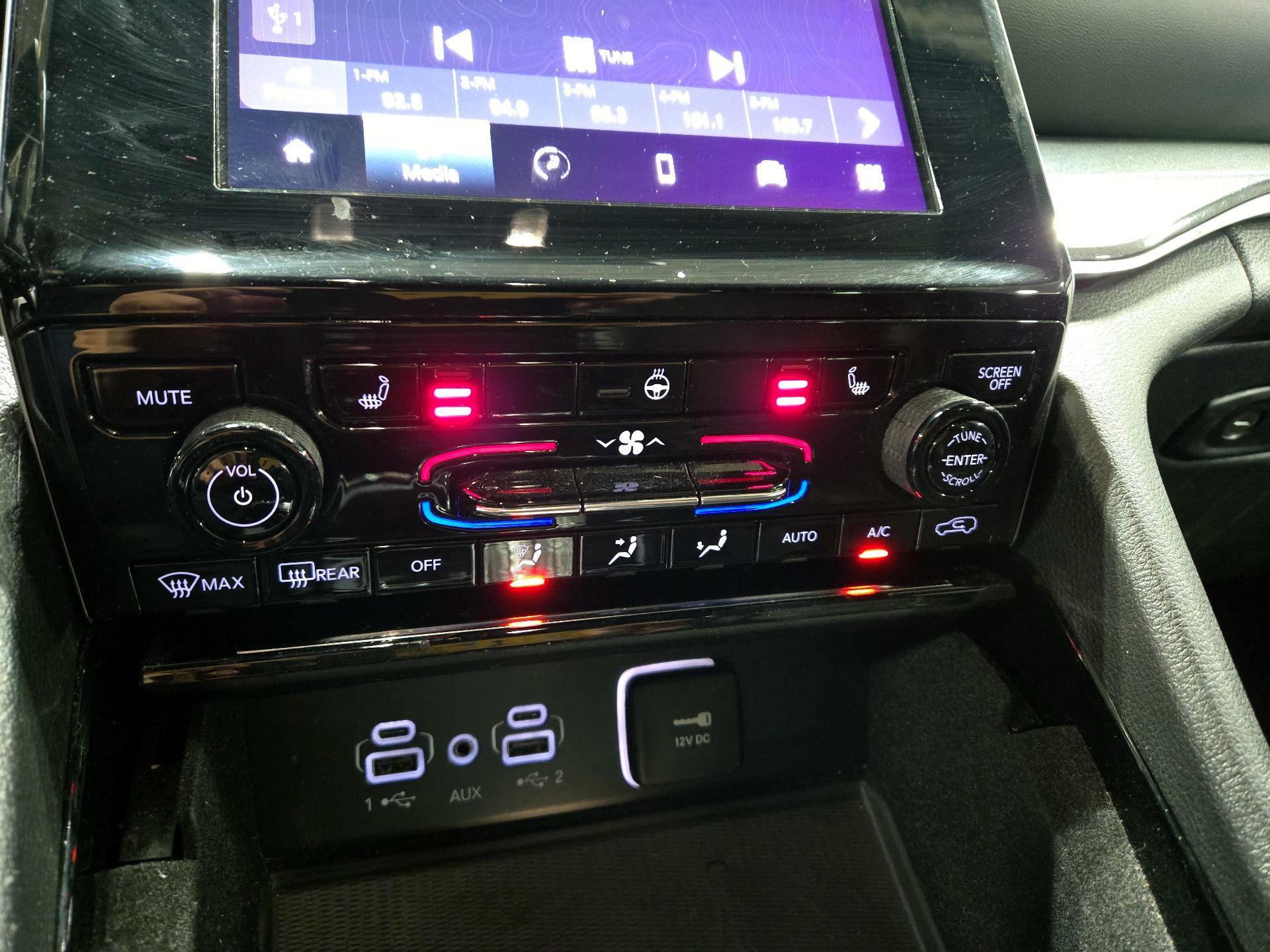 Thumbnail: 2022 Jeep Grand Cherokee - 15