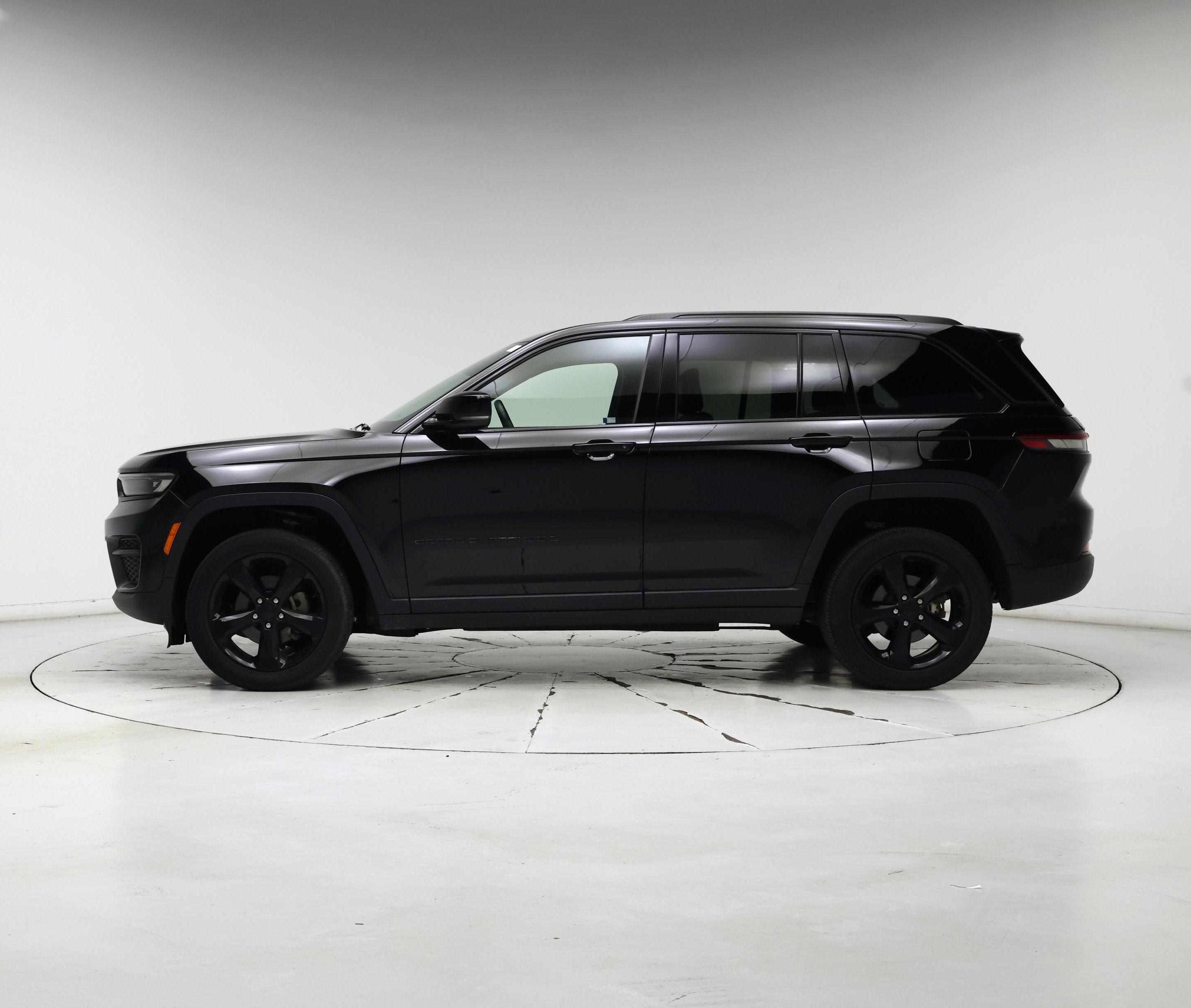 Thumbnail: 2022 Jeep Grand Cherokee - 3