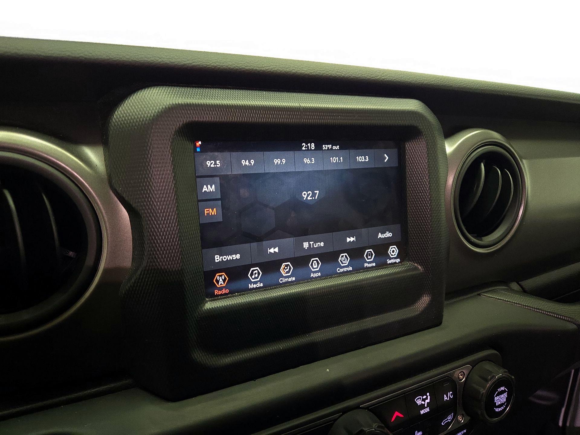 Thumbnail: 2022 Jeep Wrangler - 15