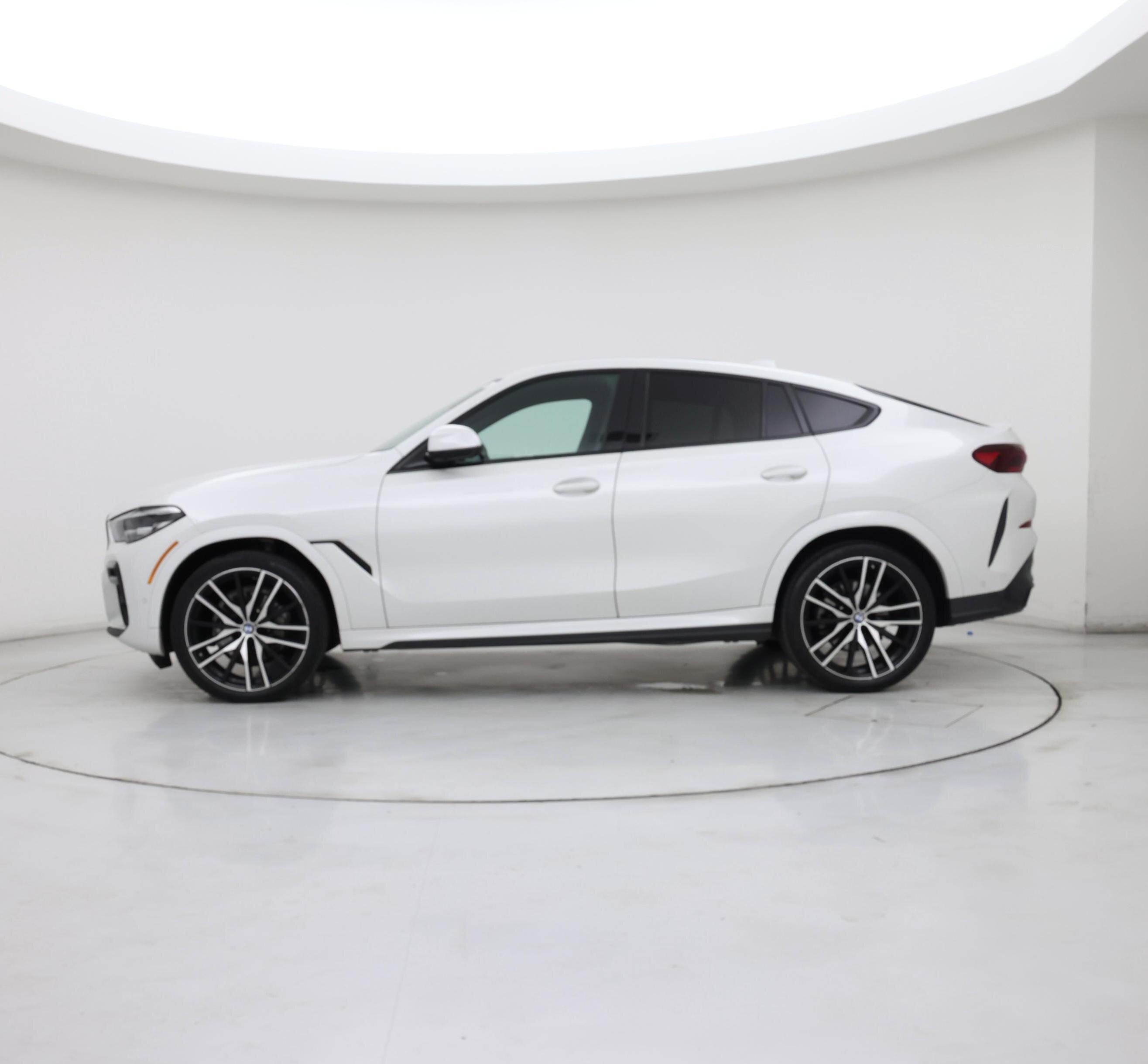 Thumbnail: 2023 BMW X6 - 3
