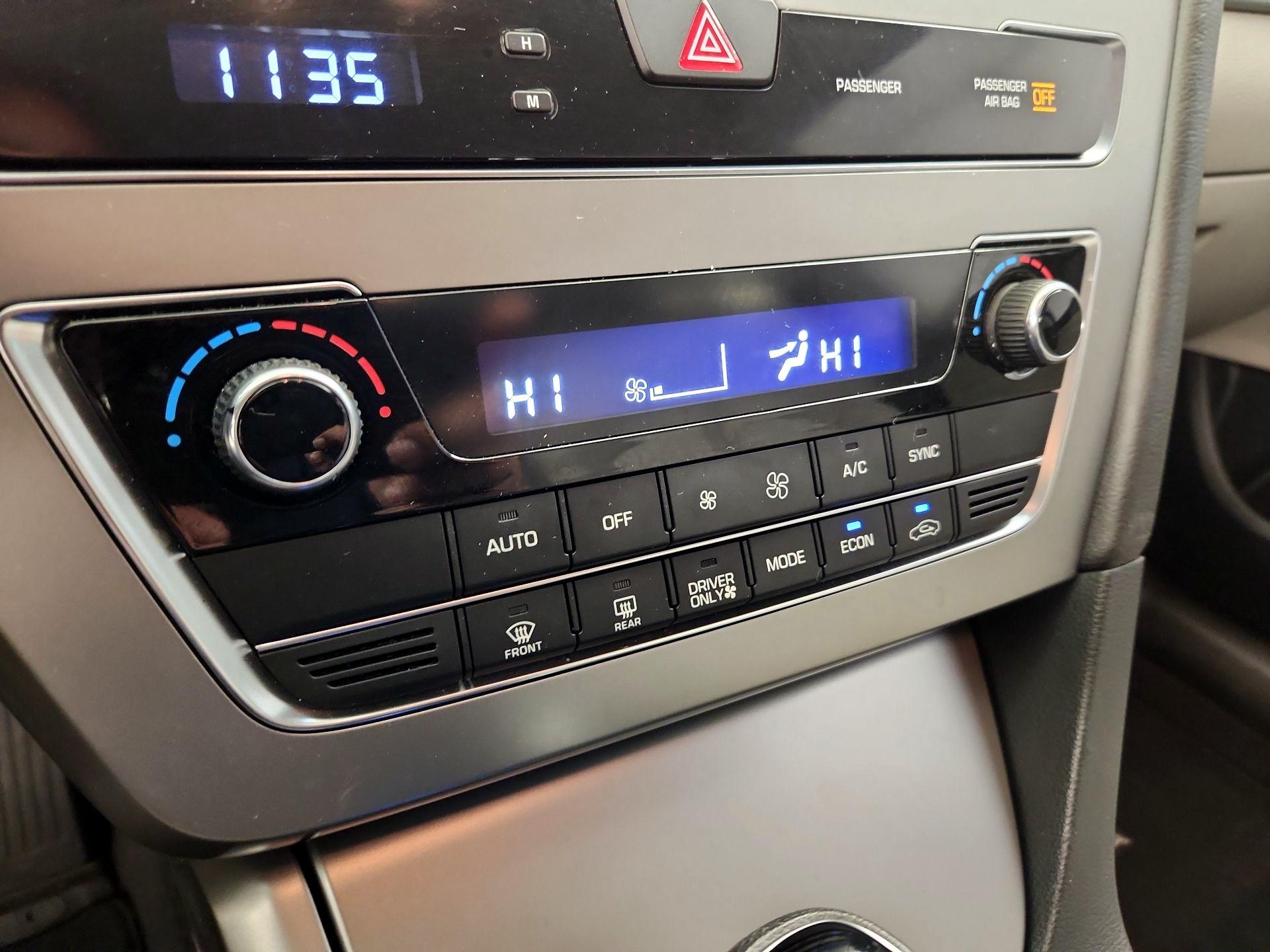 Thumbnail: 2016 Hyundai Sonata - 16