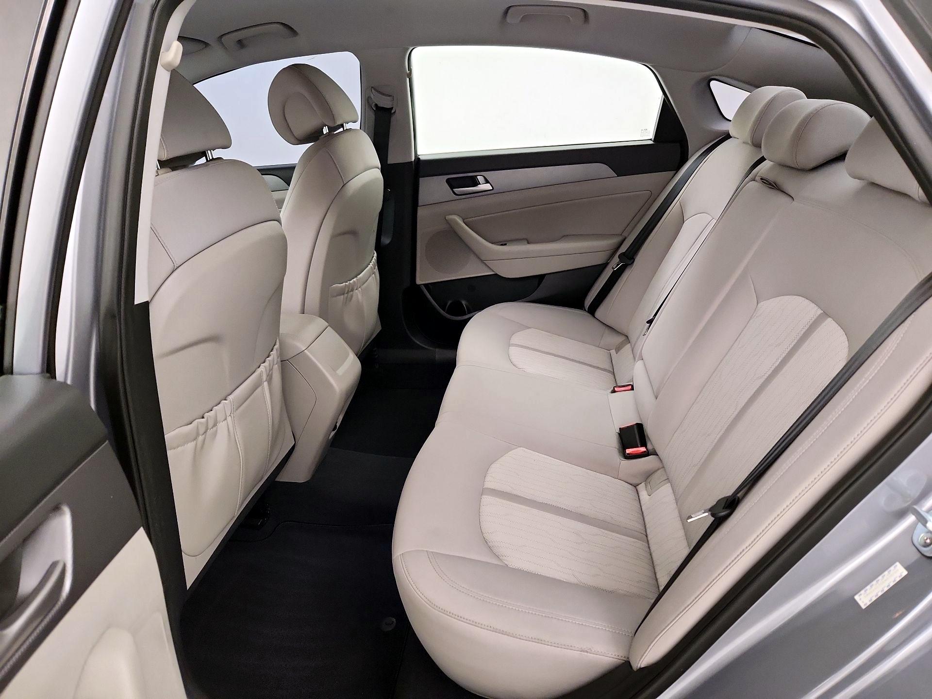 Thumbnail: 2016 Hyundai Sonata - 19