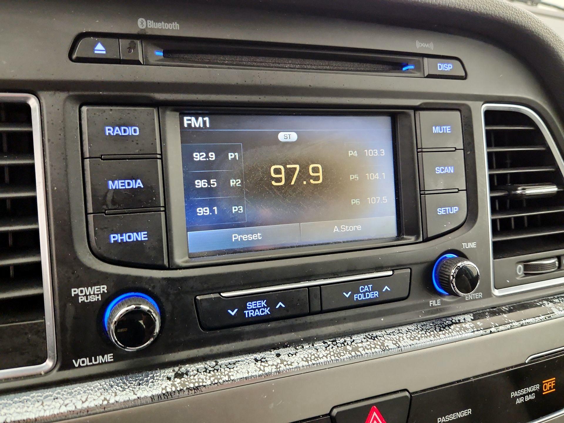 Thumbnail: 2016 Hyundai Sonata - 15