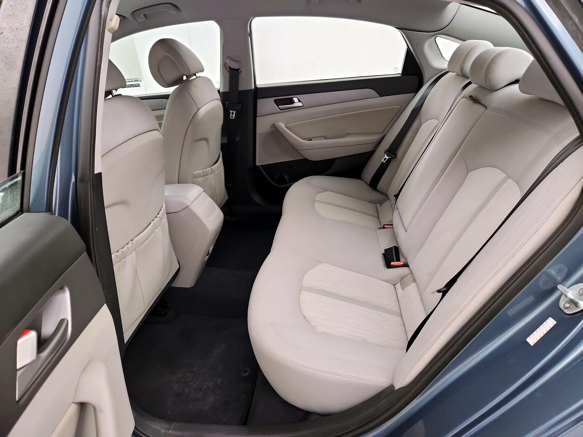 Thumbnail: 2016 Hyundai Sonata - 19