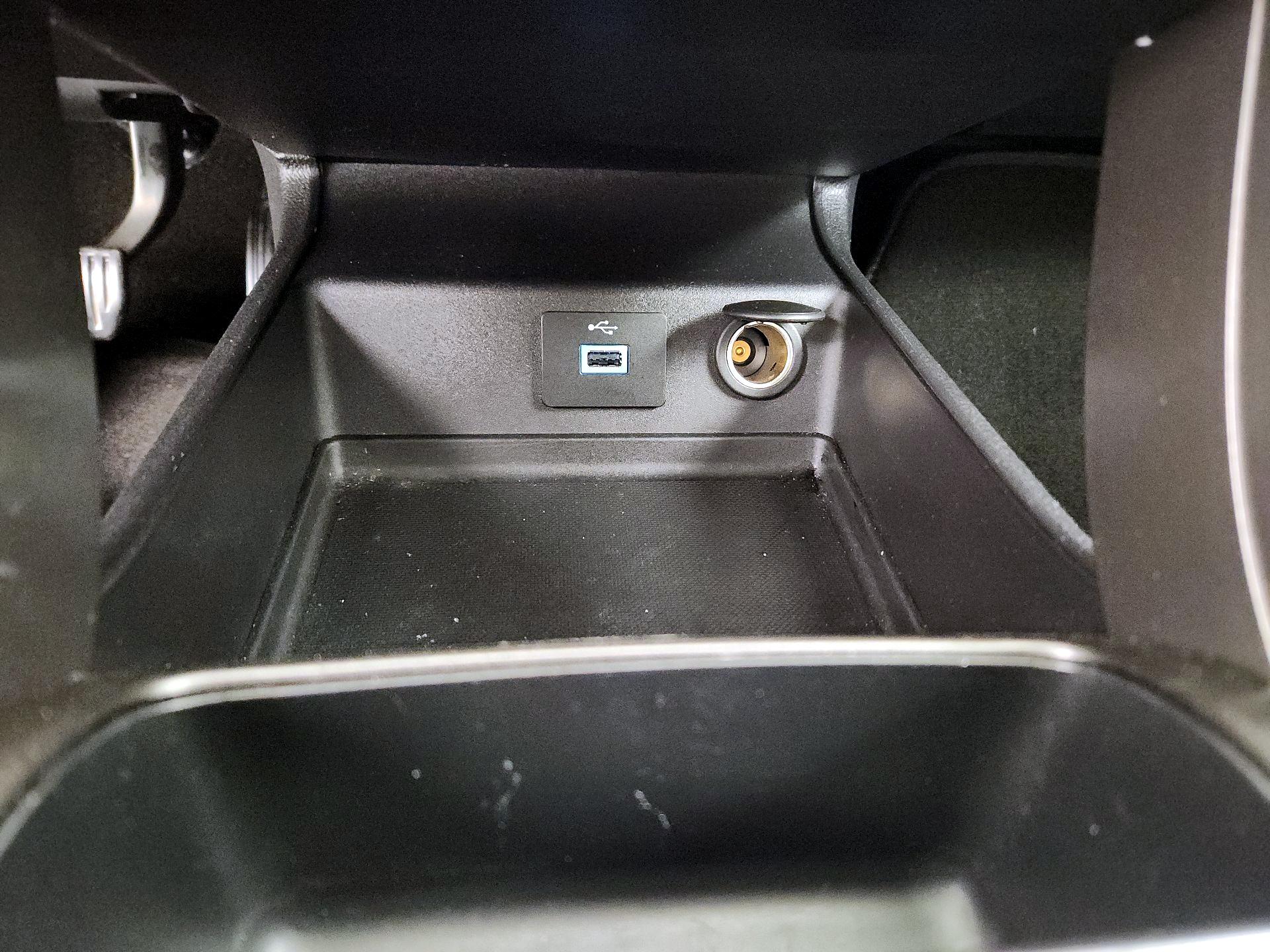 Thumbnail: 2018 Ford Fusion - 18