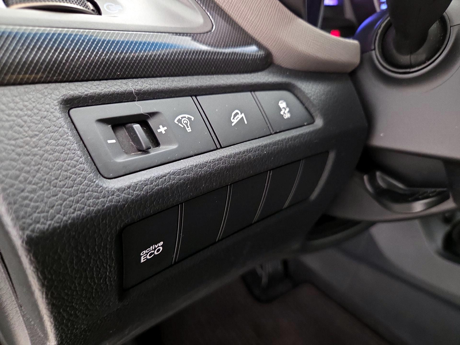 Thumbnail: 2014 Hyundai Santa Fe - 13