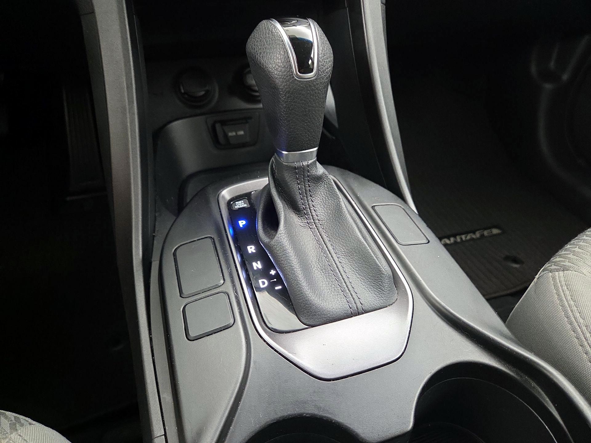 Thumbnail: 2014 Hyundai Santa Fe - 16