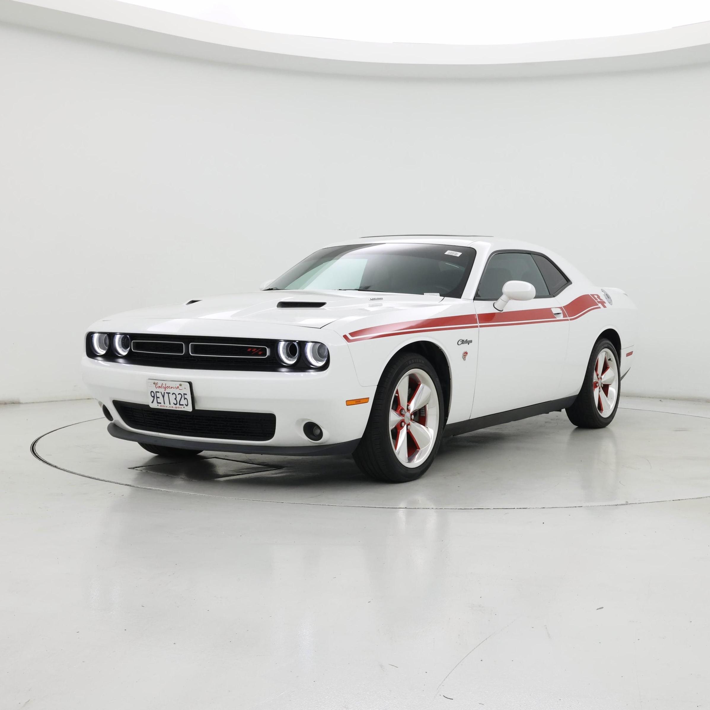 Thumbnail: 2015 Dodge Challenger - 4