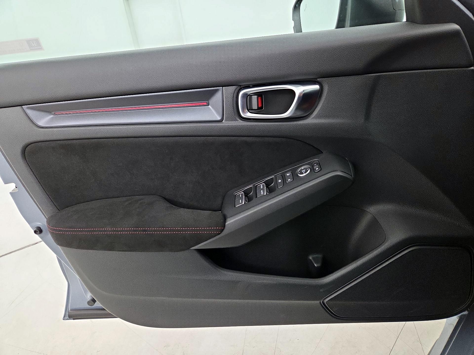 Thumbnail: 2023 Honda Civic - 12