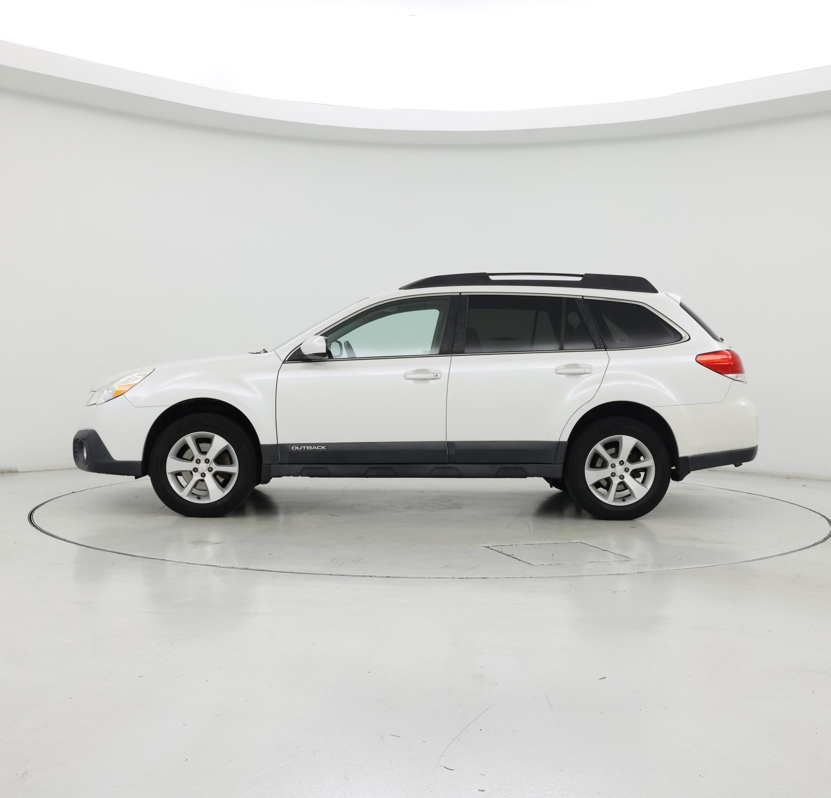 Thumbnail: 2014 Subaru Outback - 3