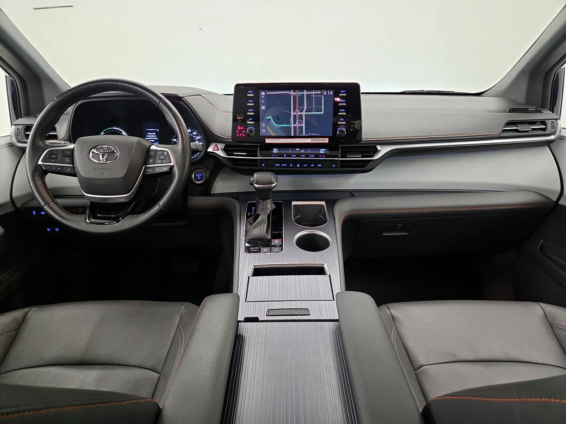 Thumbnail: 2022 Toyota Sienna - 9