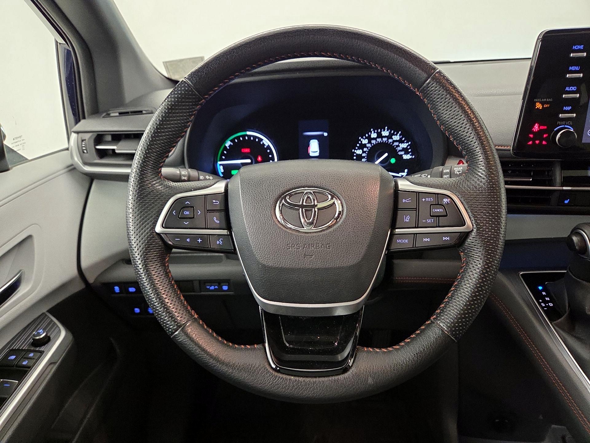 Thumbnail: 2022 Toyota Sienna - 10