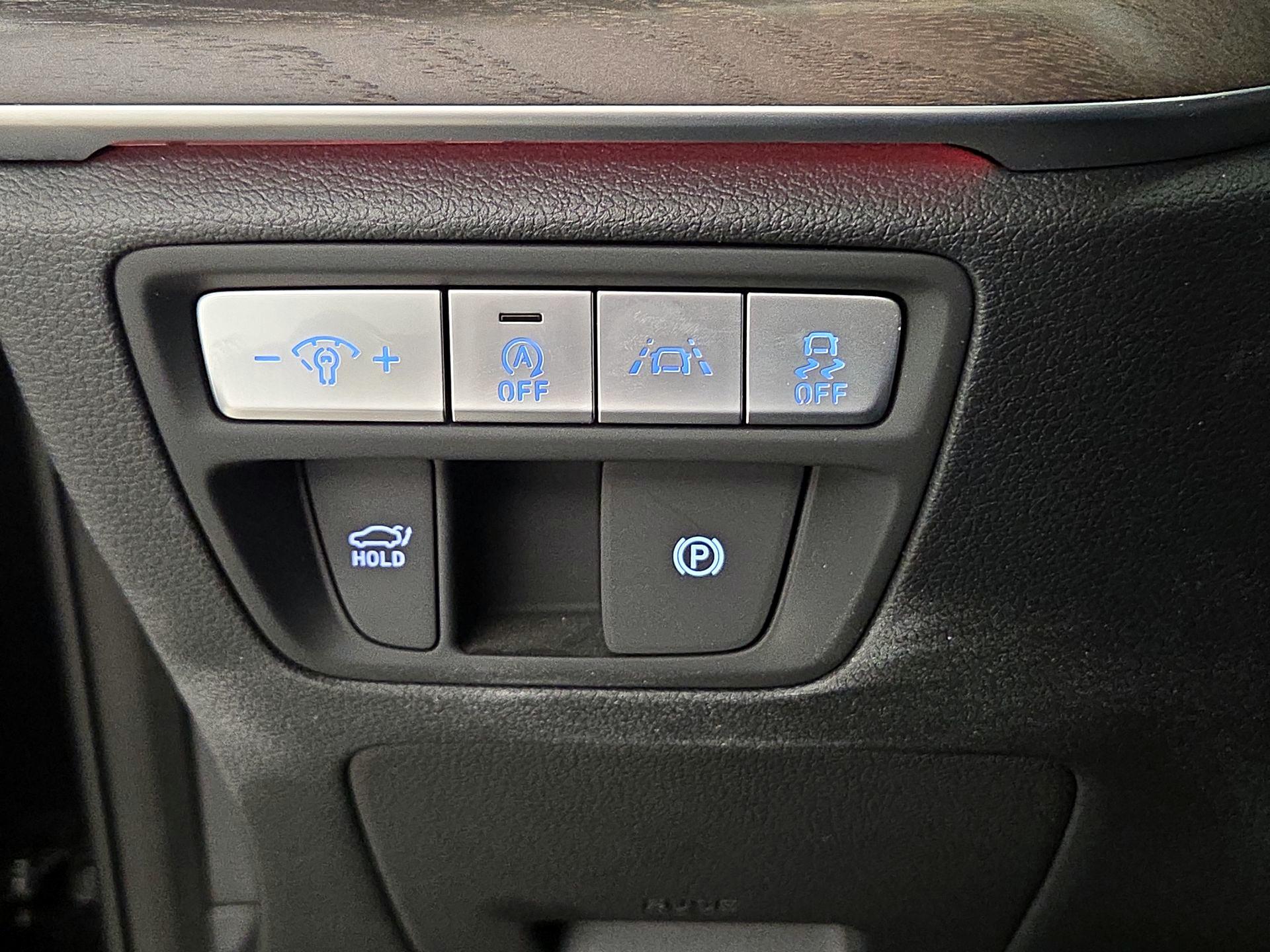 Thumbnail: 2021 Genesis G80 - 13