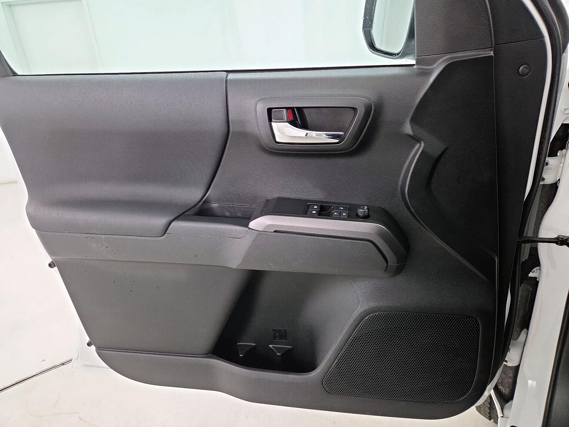 Thumbnail: 2023 Toyota Tacoma - 12