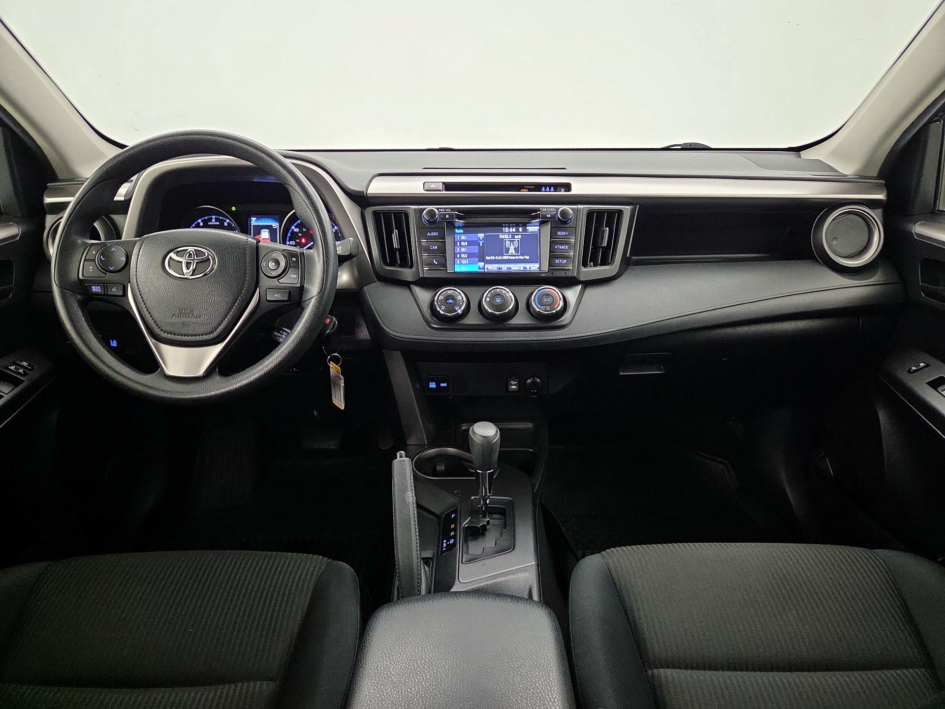 Thumbnail: 2018 Toyota RAV4 - 9