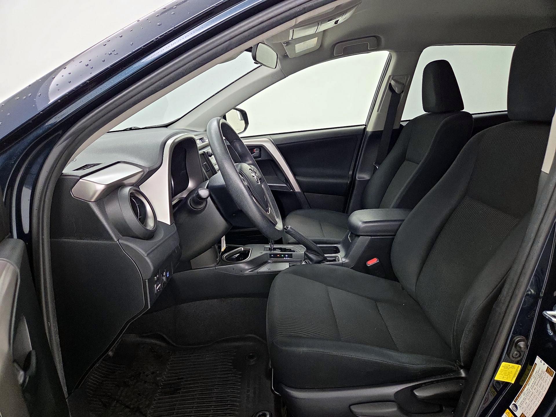 Thumbnail: 2018 Toyota RAV4 - 11