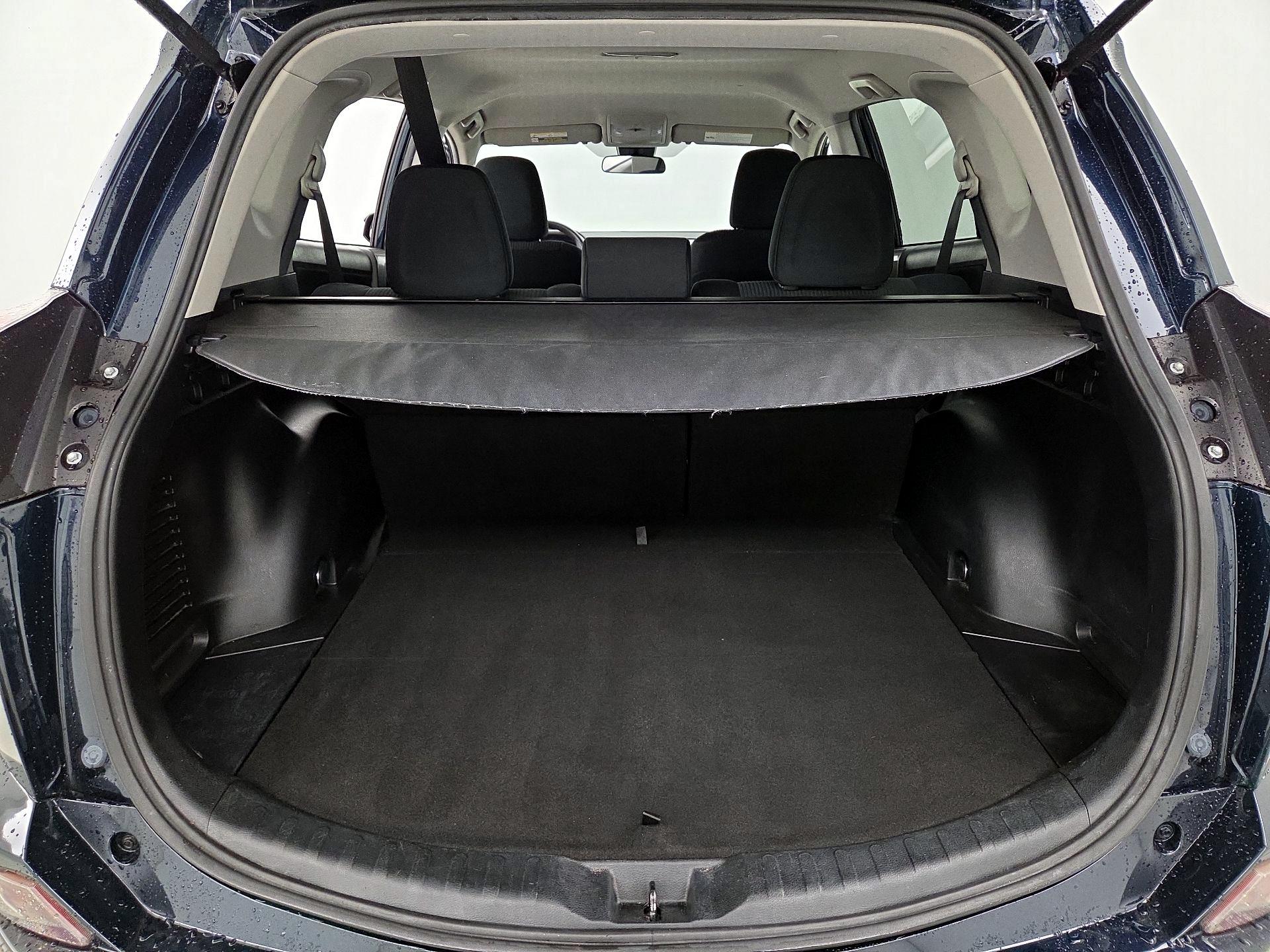 Thumbnail: 2018 Toyota RAV4 - 20