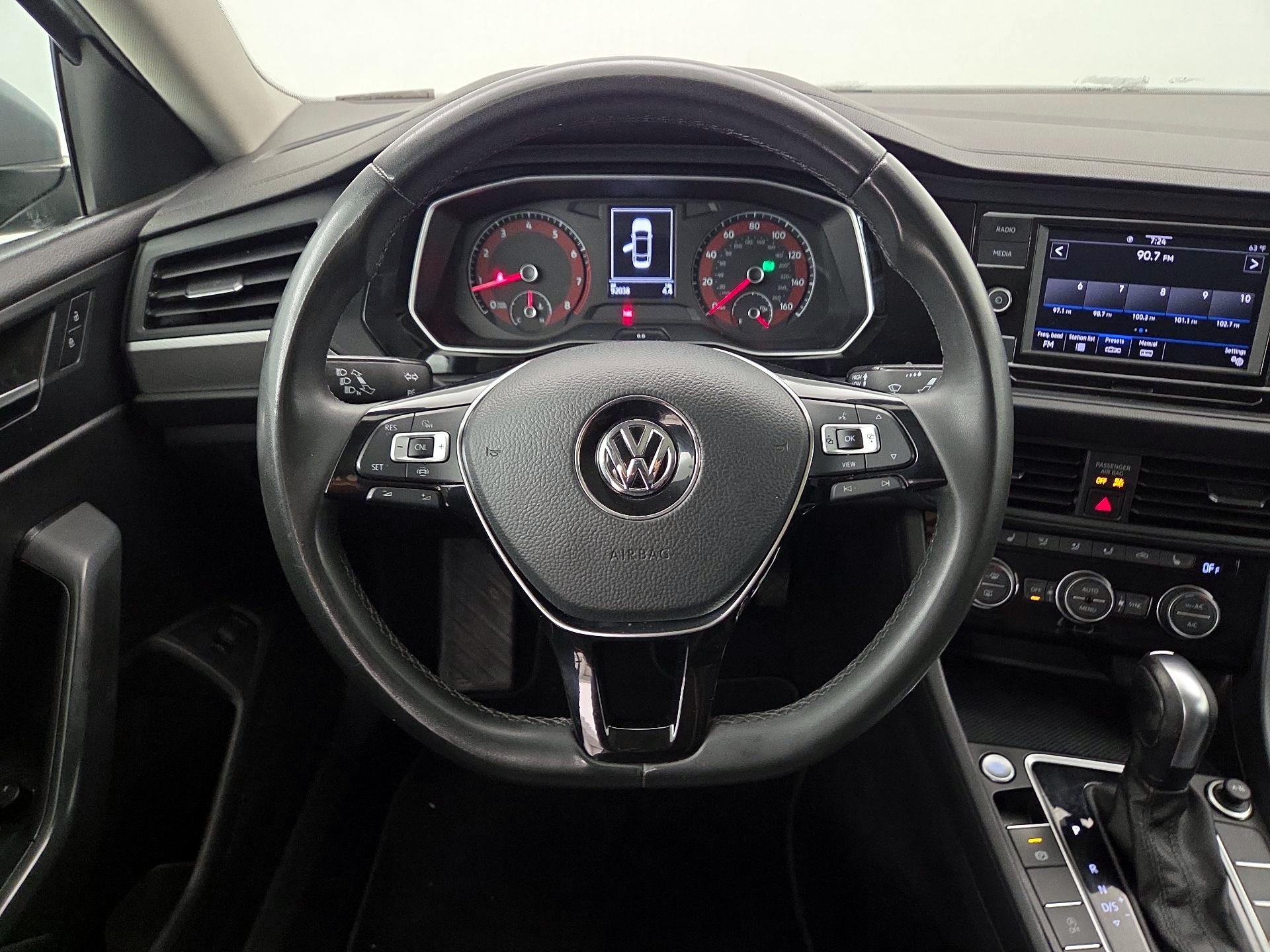 Thumbnail: 2020 Volkswagen Jetta - 10