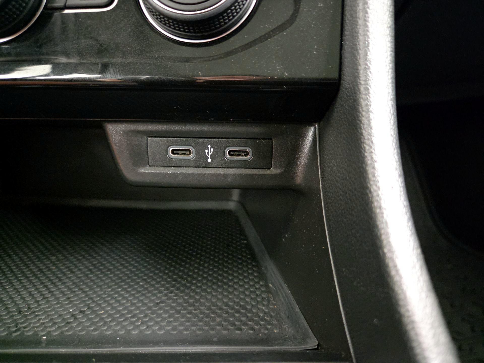 Thumbnail: 2020 Volkswagen Jetta - 18