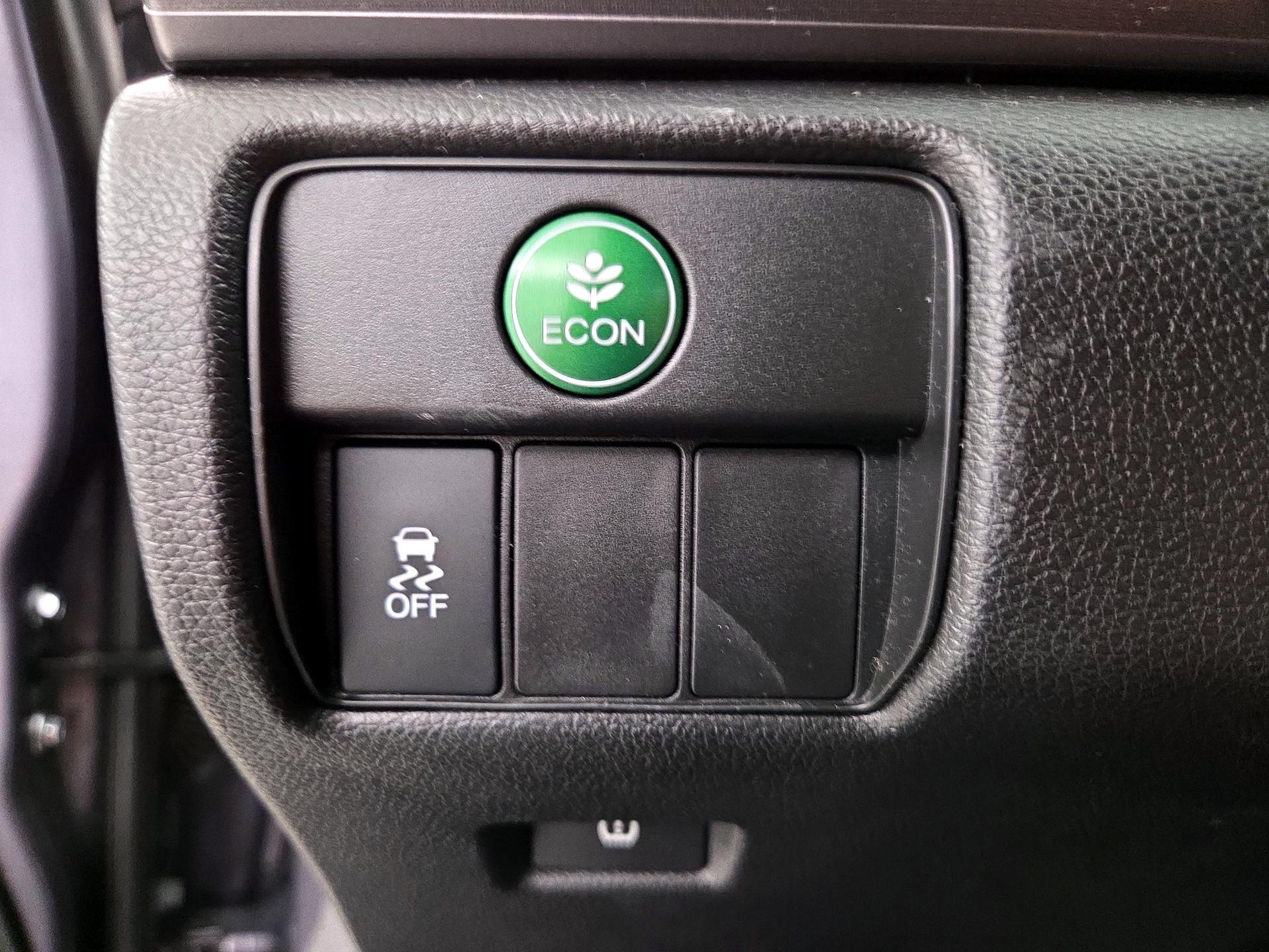 Thumbnail: 2015 Honda Accord - 13