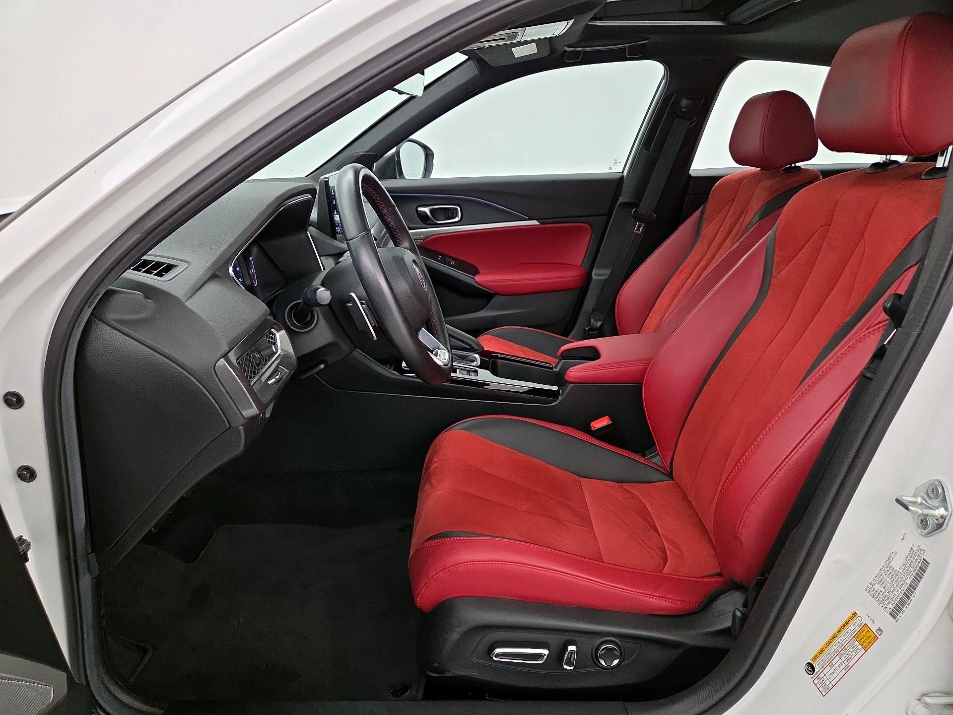 Thumbnail: 2025 Acura Integra - 11