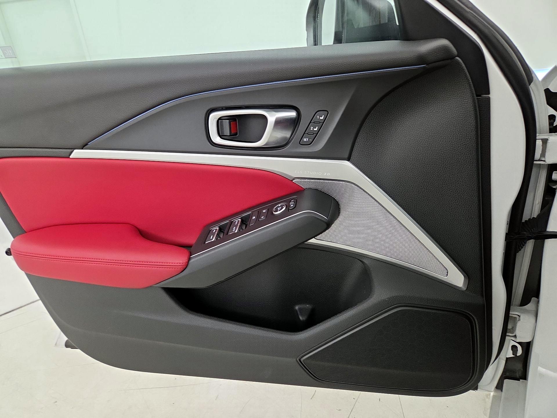 Thumbnail: 2025 Acura Integra - 12