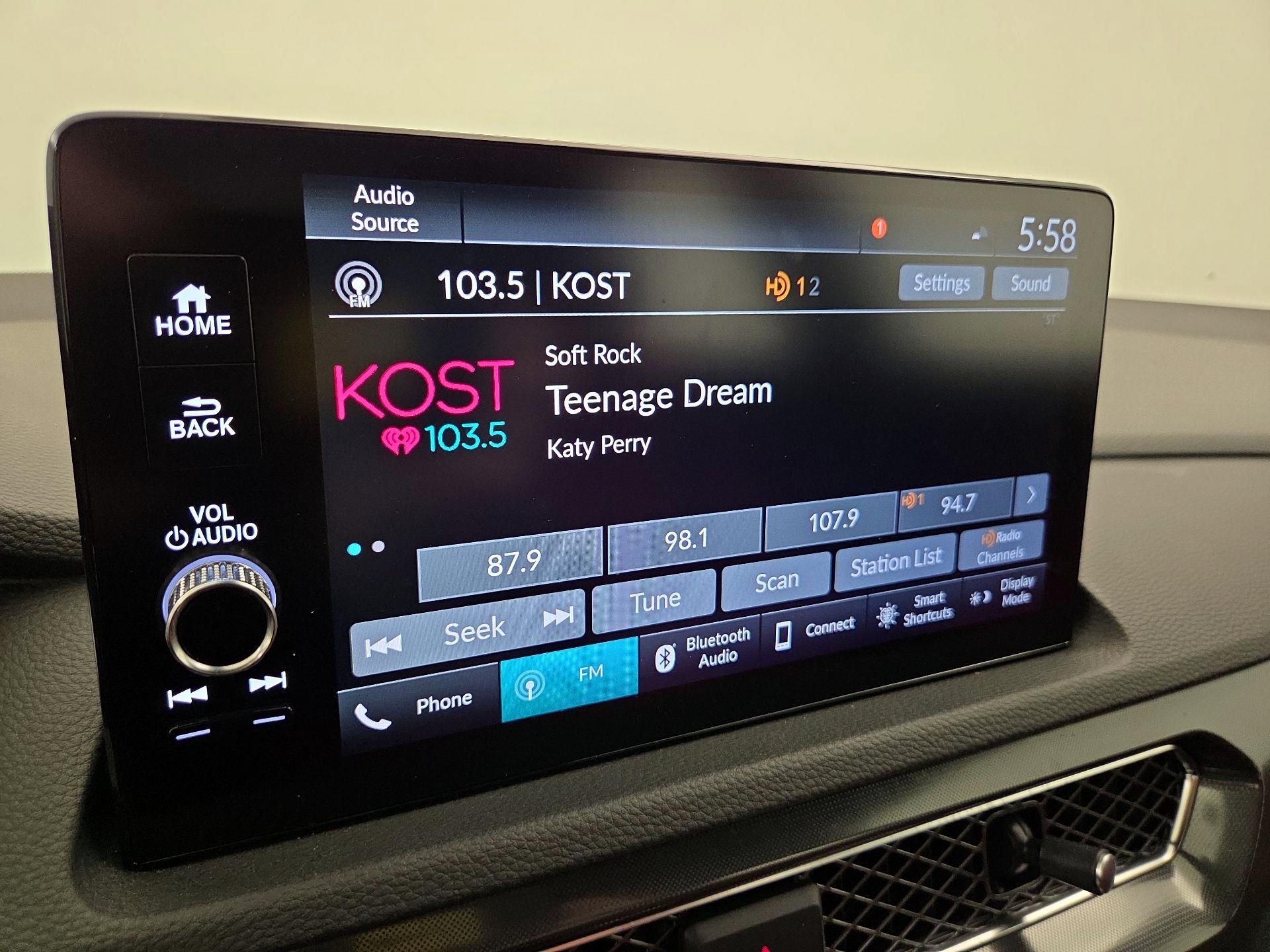 Thumbnail: 2025 Acura Integra - 15