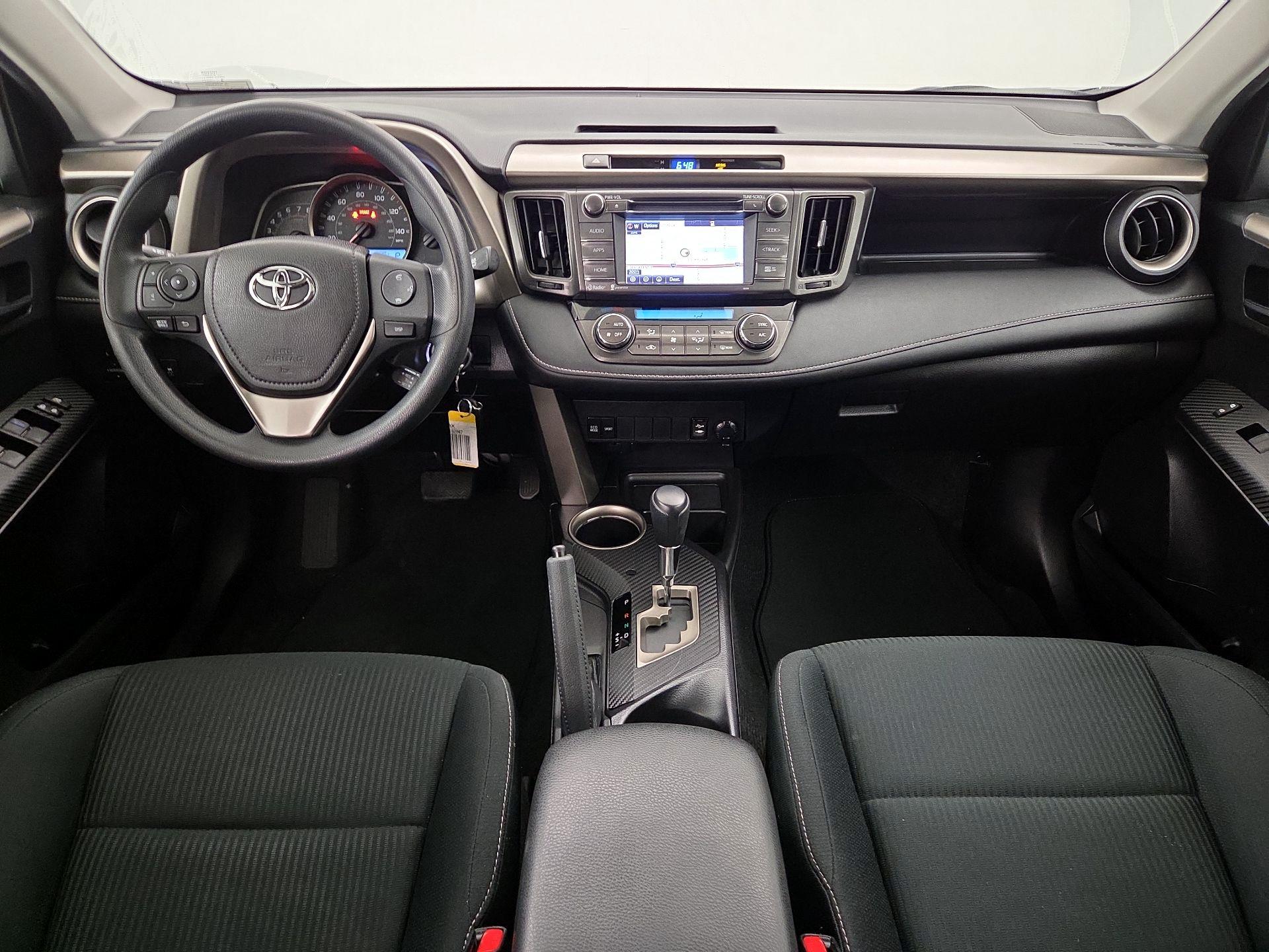 Thumbnail: 2015 Toyota RAV4 - 9