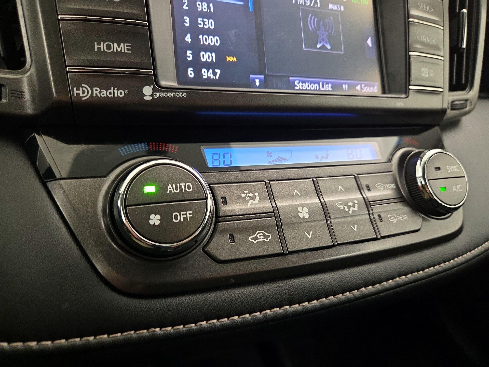 Thumbnail: 2015 Toyota RAV4 - 17