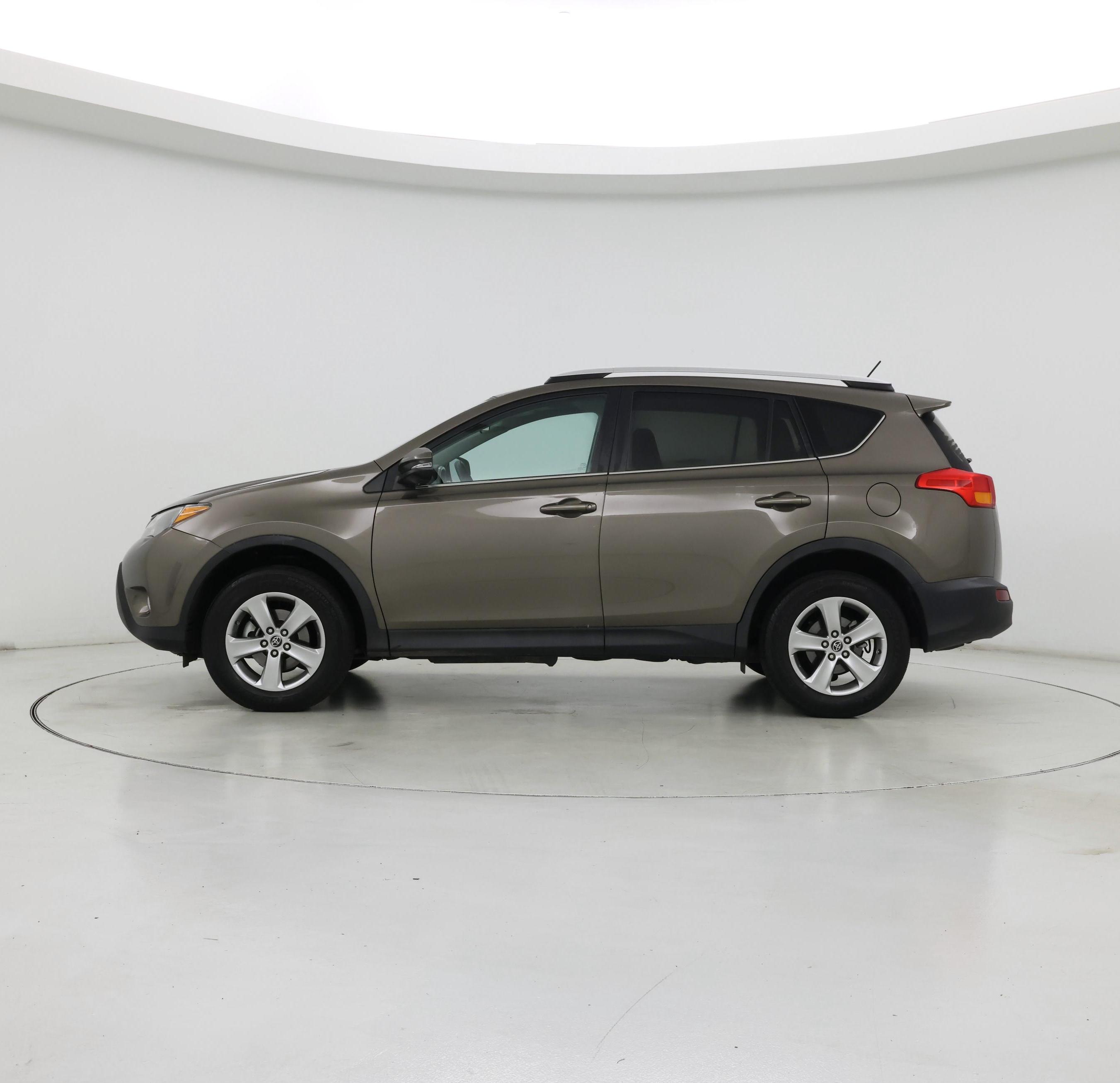 Thumbnail: 2015 Toyota RAV4 - 3