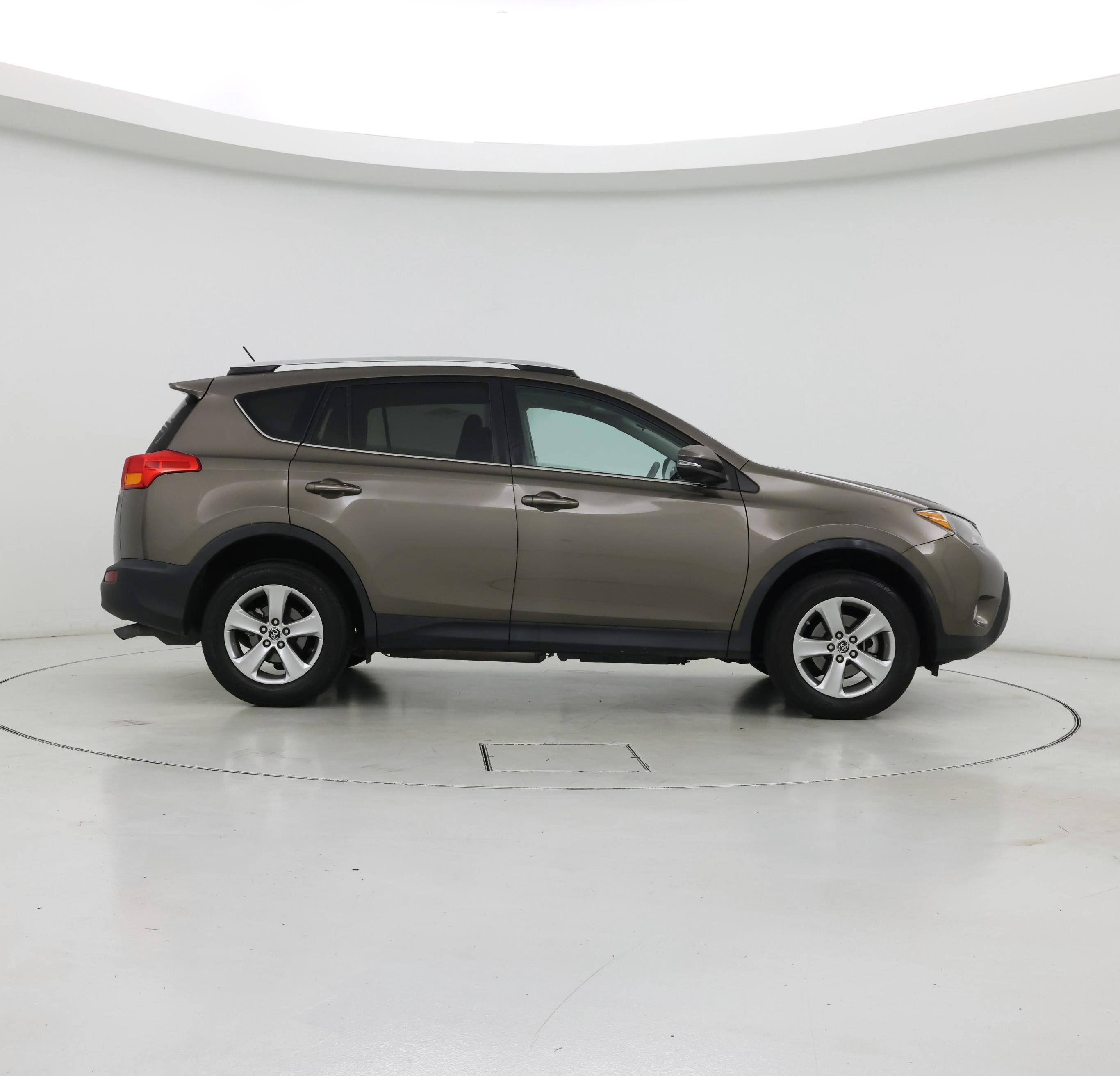 Thumbnail: 2015 Toyota RAV4 - 7