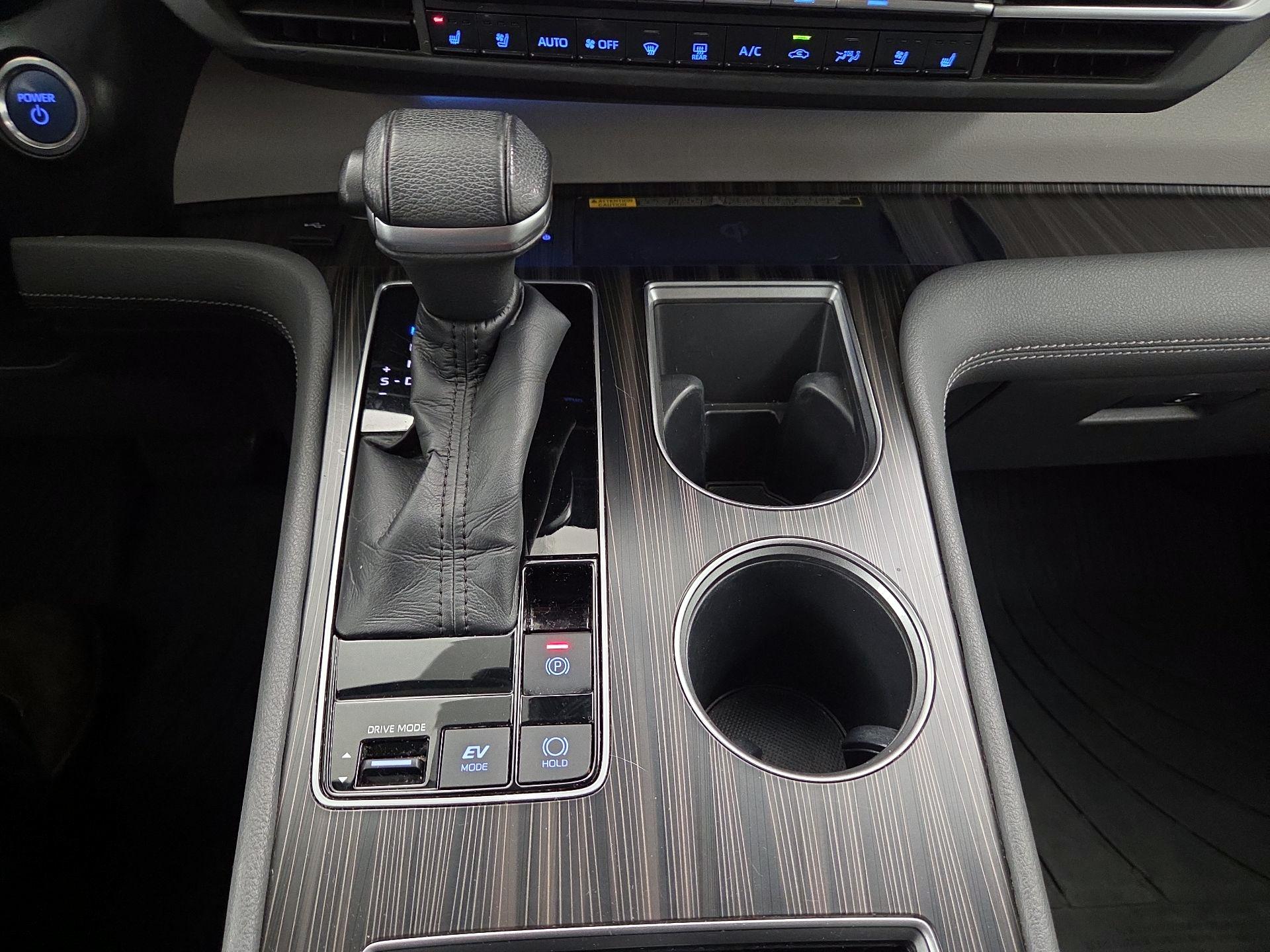 Thumbnail: 2021 Toyota Sienna - 18