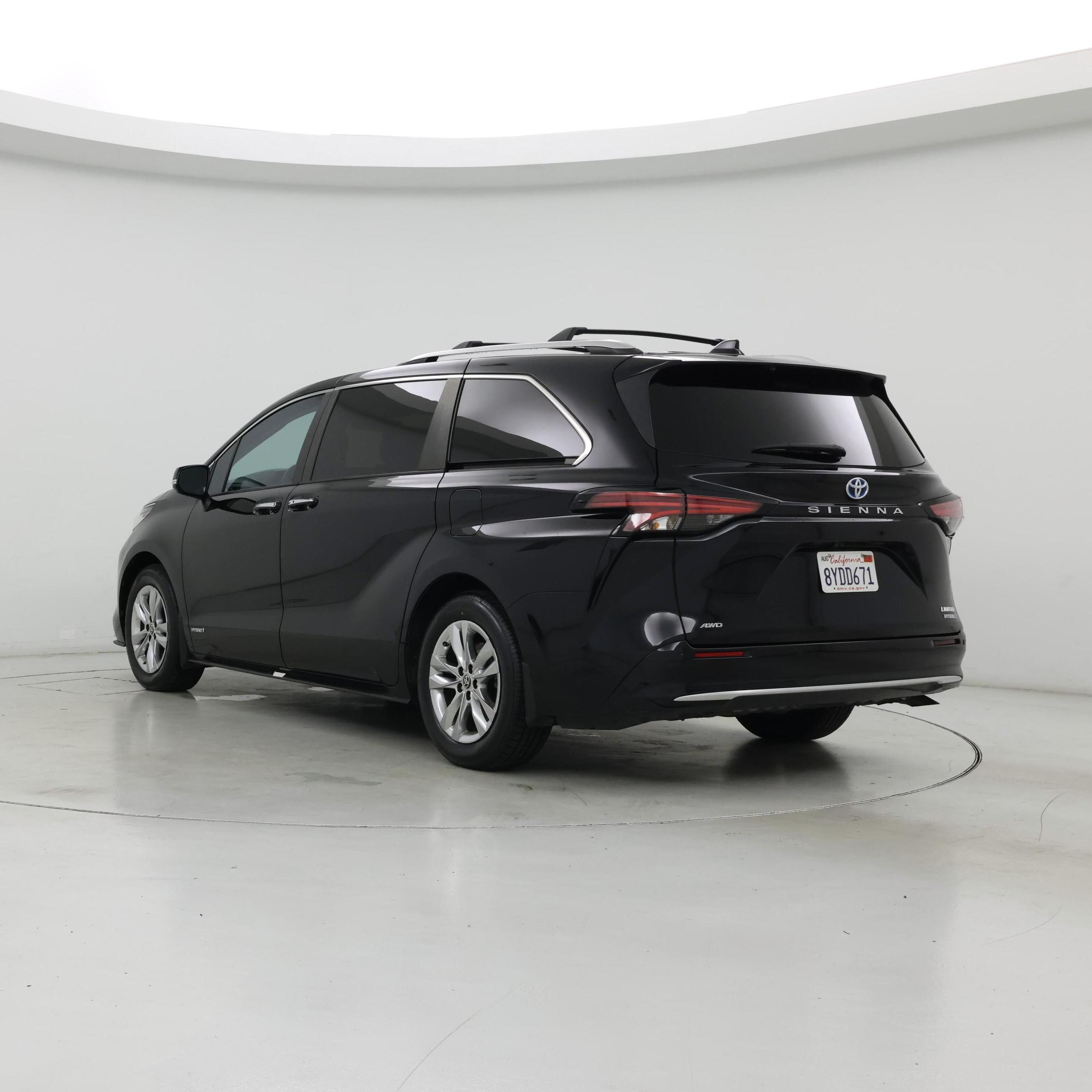 Thumbnail: 2021 Toyota Sienna - 2