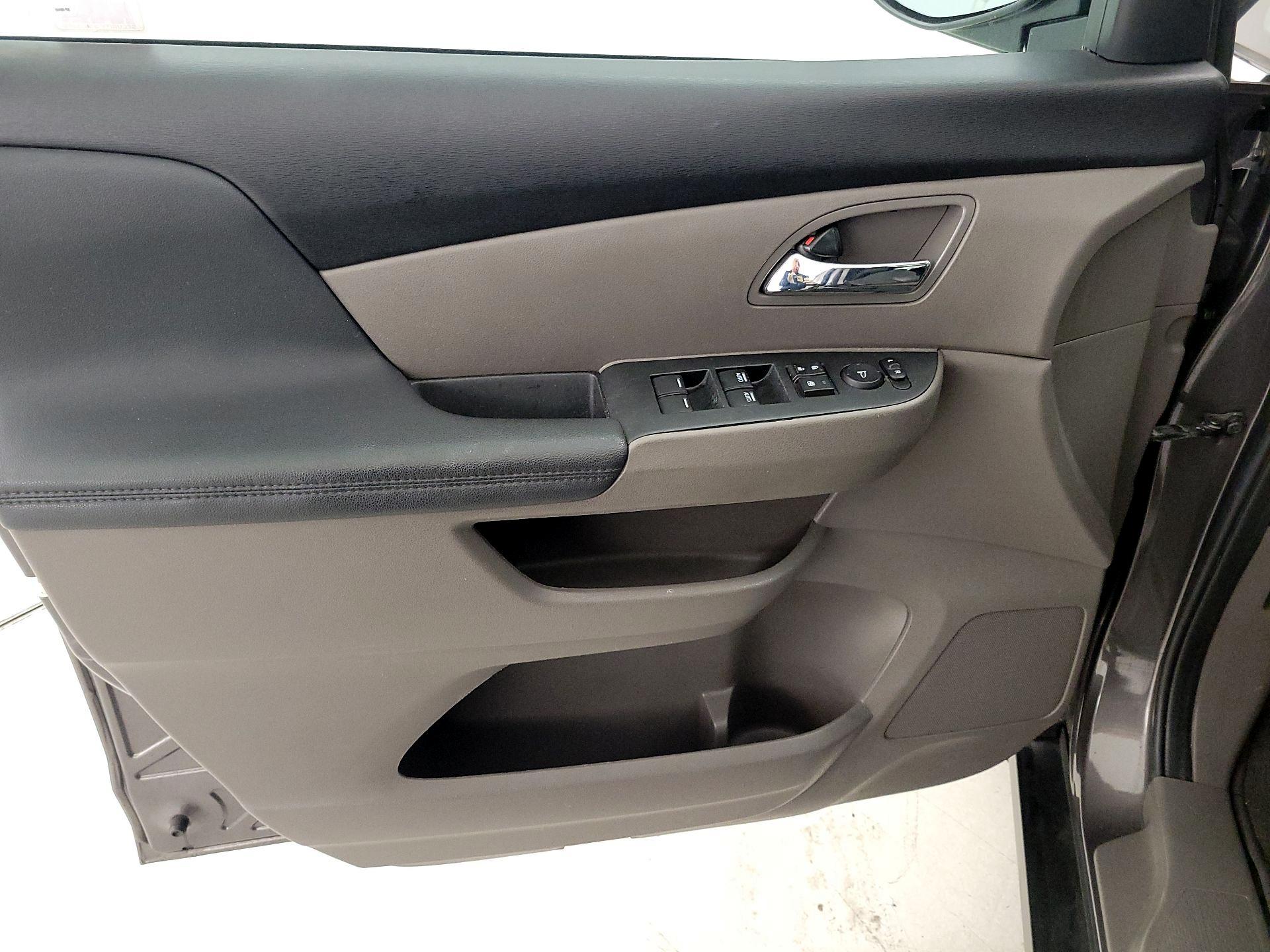 Thumbnail: 2016 Honda Odyssey - 12