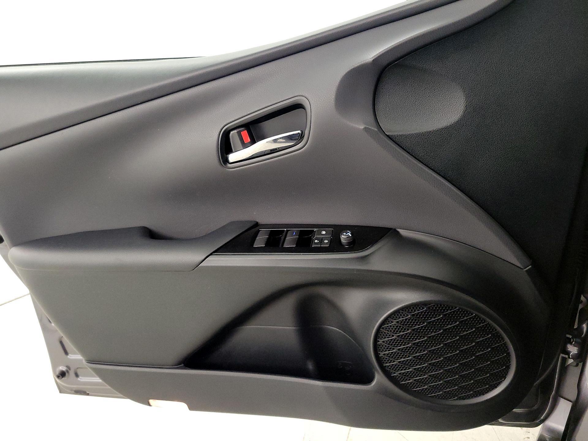 Thumbnail: 2021 Toyota Prius Prime - 12