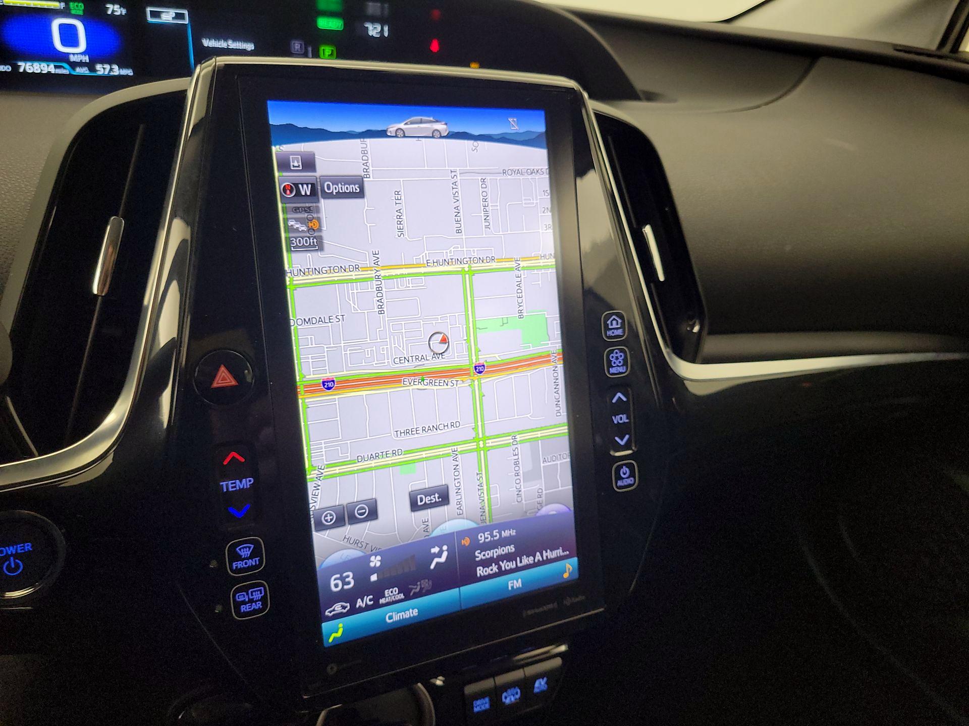 Thumbnail: 2021 Toyota Prius Prime - 14