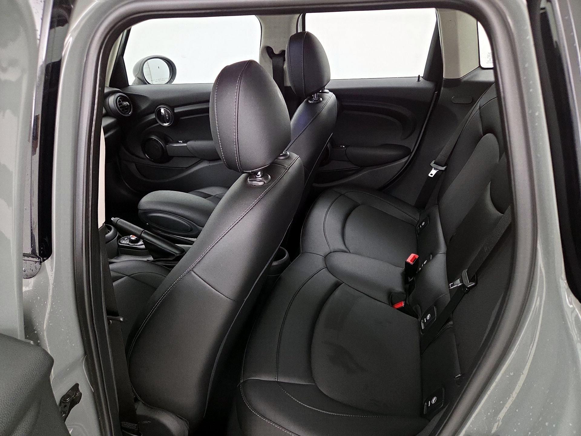 Thumbnail: 2018 MINI Cooper Hardtop - 19